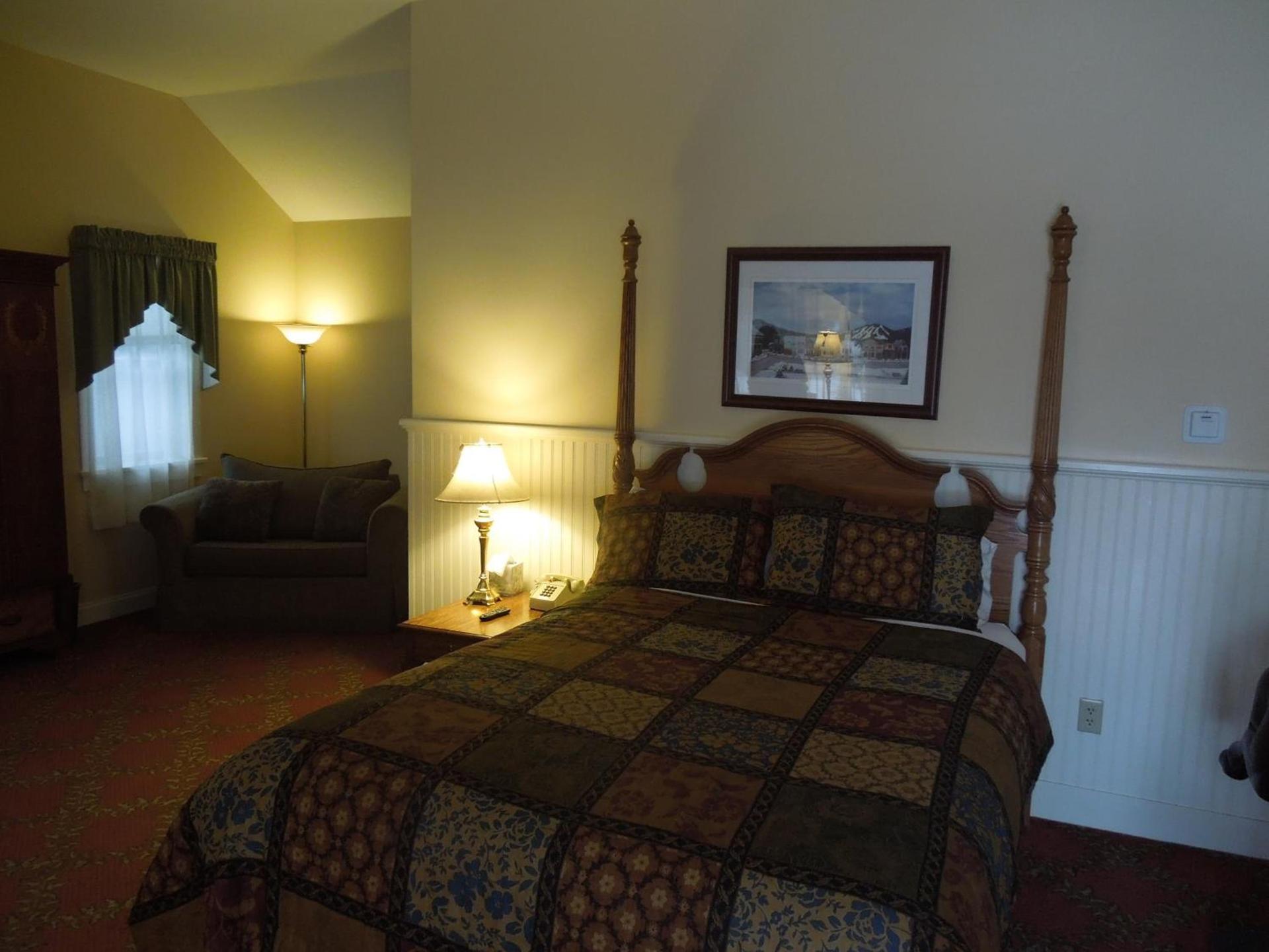Kearsarge Inn photo 32