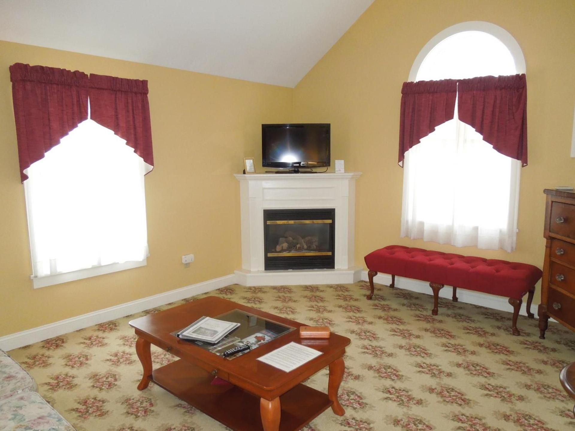 Kearsarge Inn photo 17