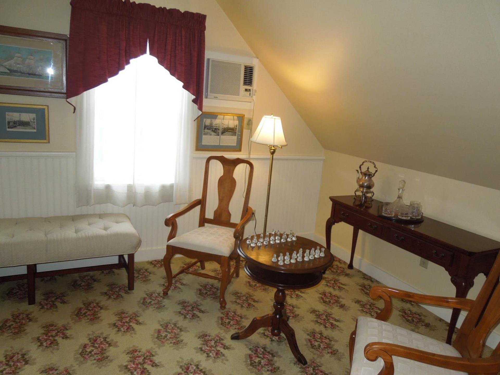 Kearsarge Inn photo 27