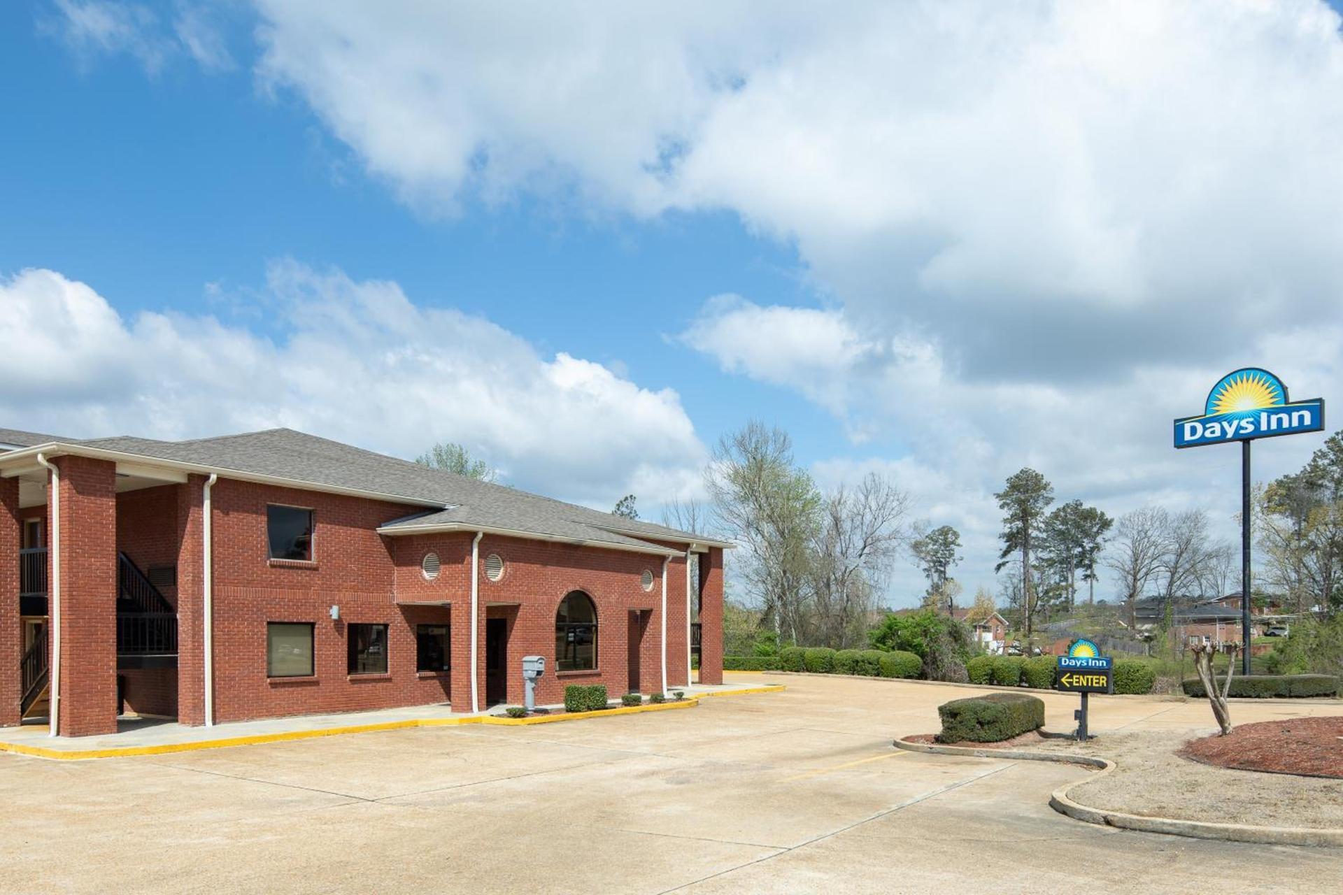 Days Inn by Wyndham Tupelo photo 27