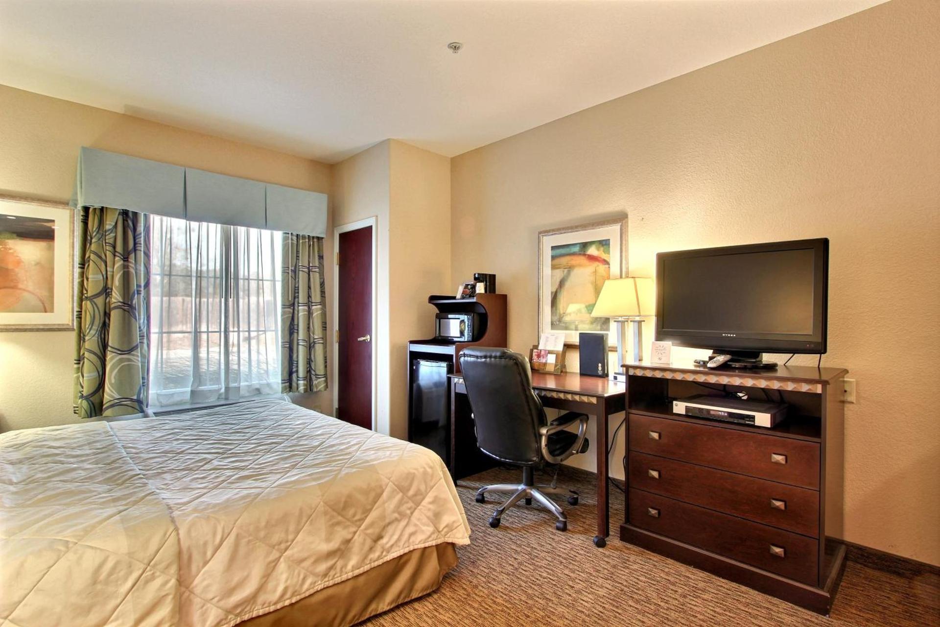 Magnolia Inn and Suites Pooler photo 9