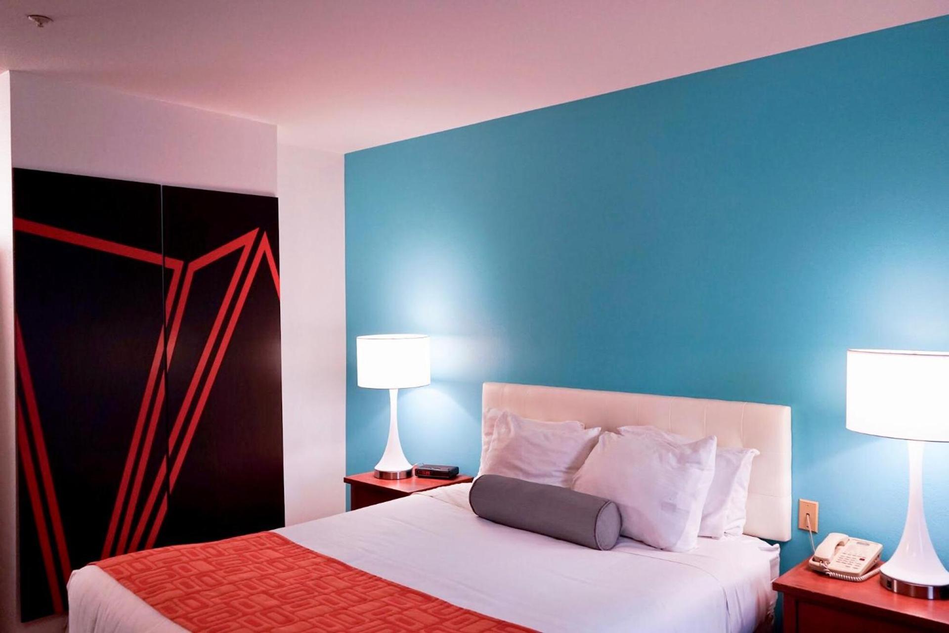Howard Johnson by Wyndham Salinas photo 86