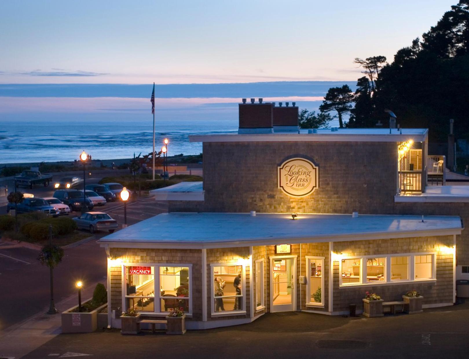 Looking Glass Inn photo 10