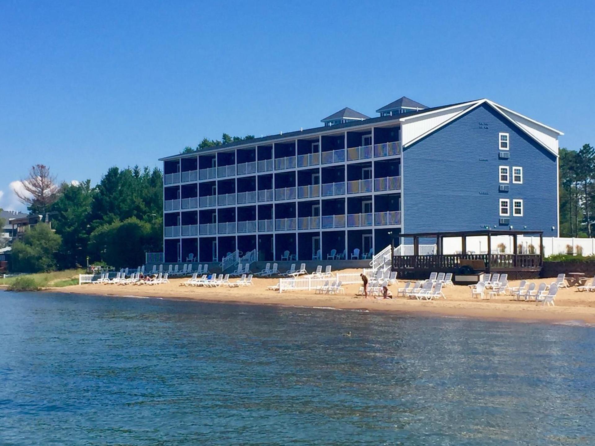 The Baywatch Resort photo 2