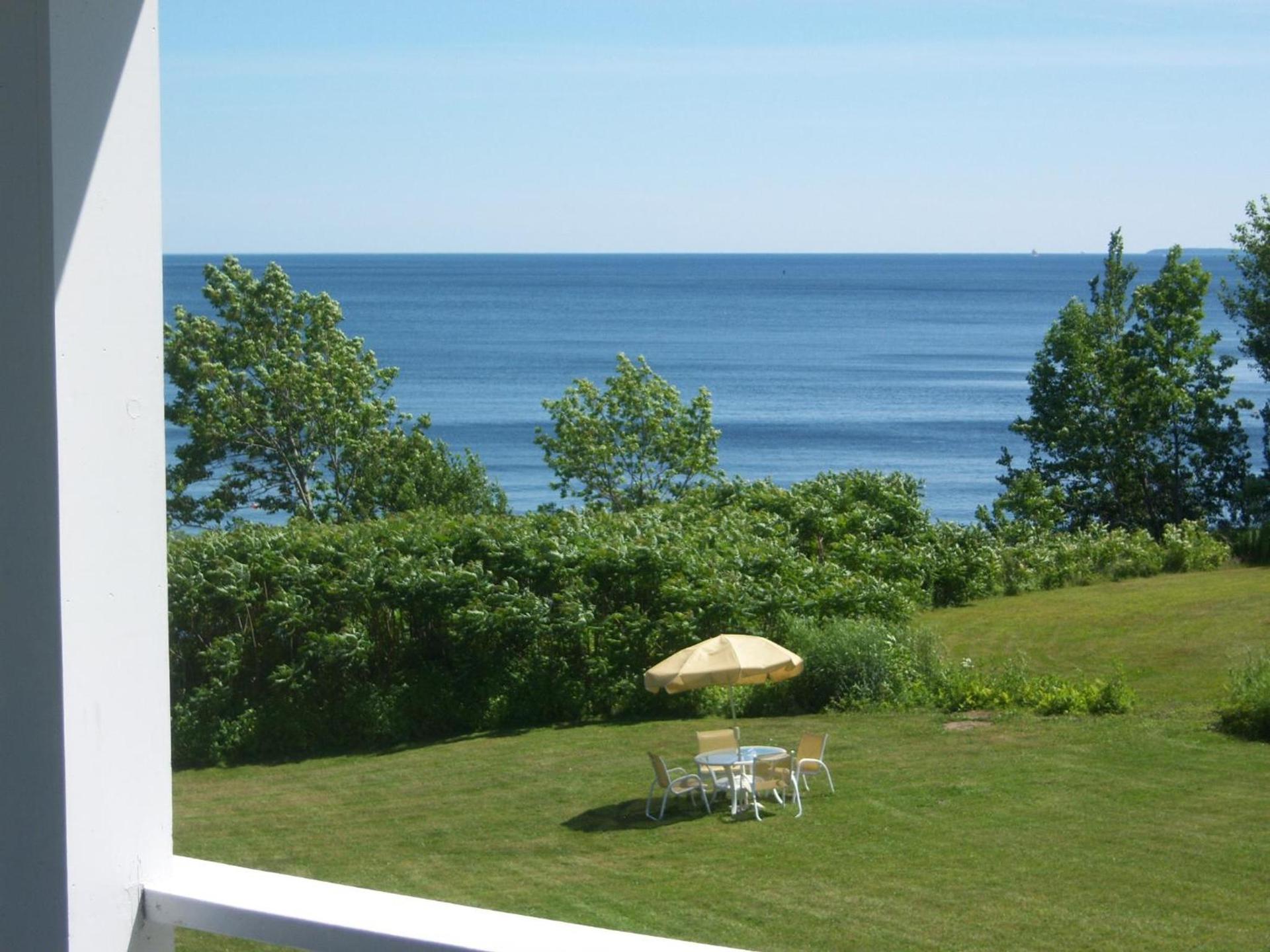 High Tide Inn on the Ocean, Motel and Cottages photo 60