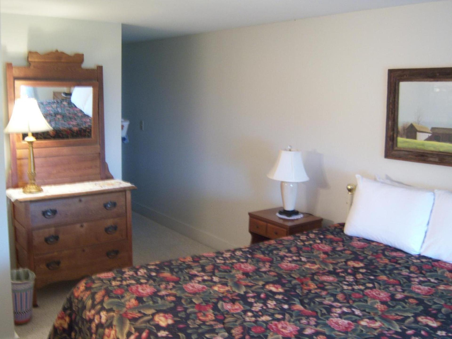 High Tide Inn on the Ocean, Motel and Cottages photo 57