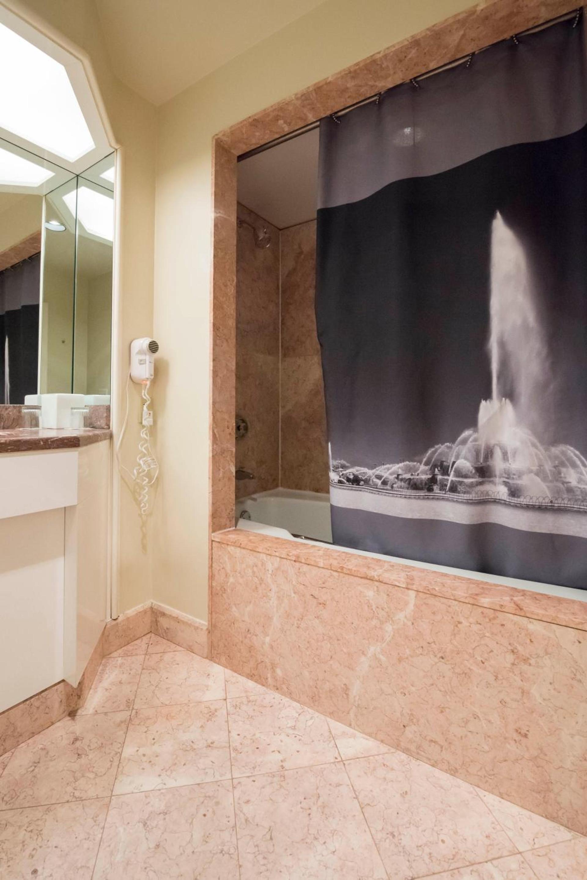 The Buckingham Hotel photo 20