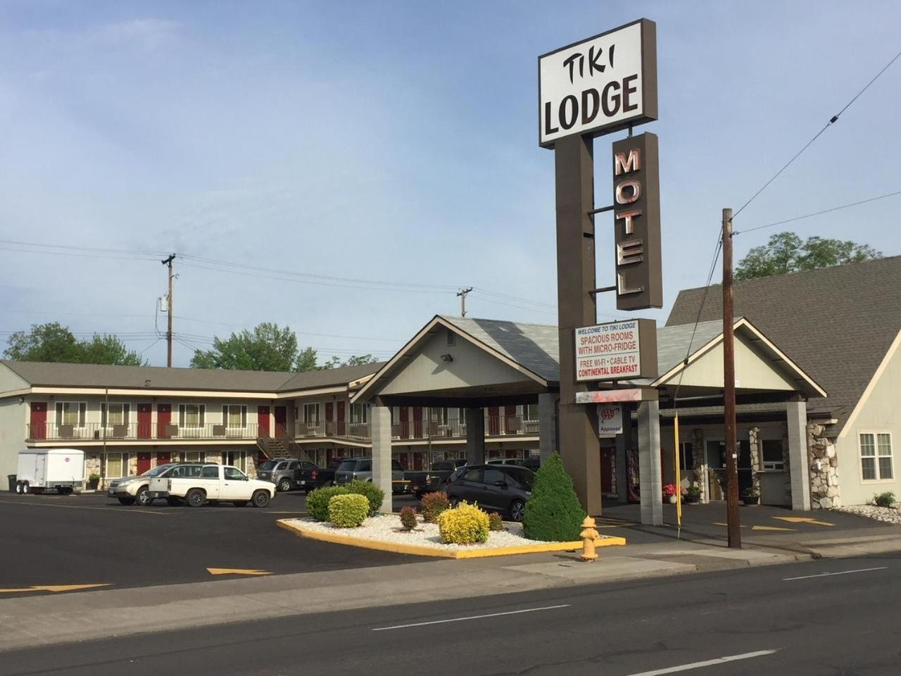 Pine Tree inn photo 1