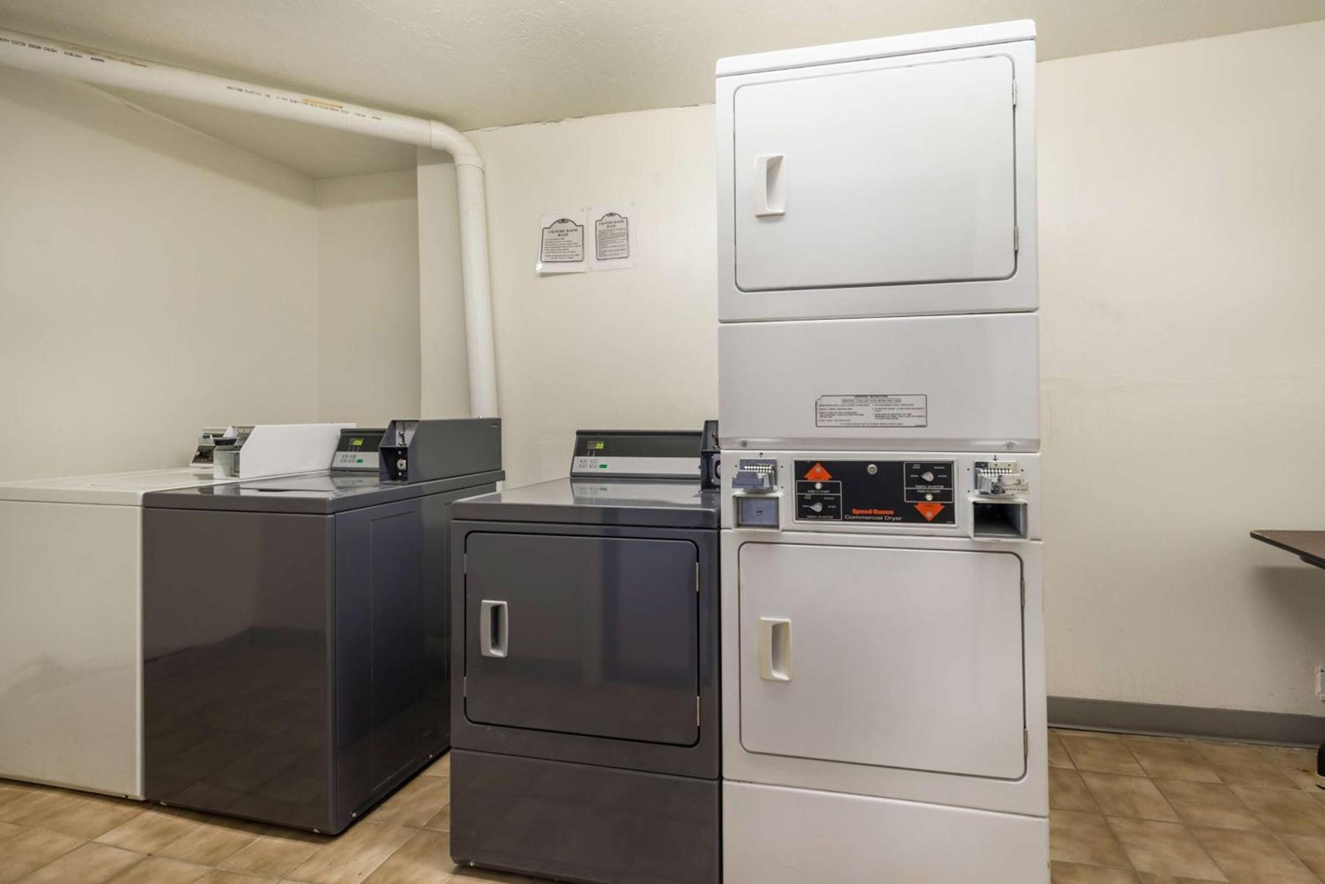 Motel 6-Troy, OH photo 9