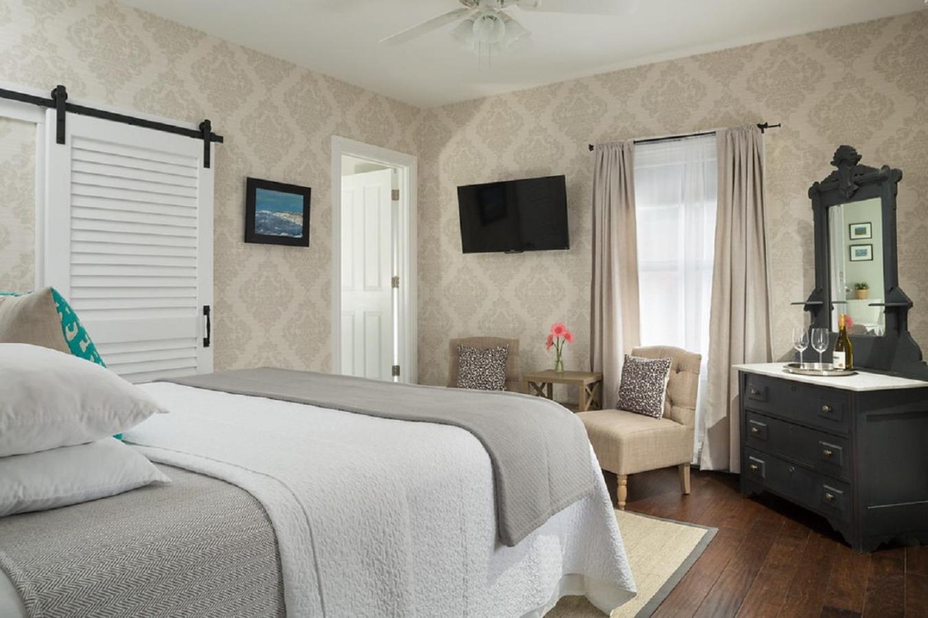 The Carroll Villa Hotel photo 41