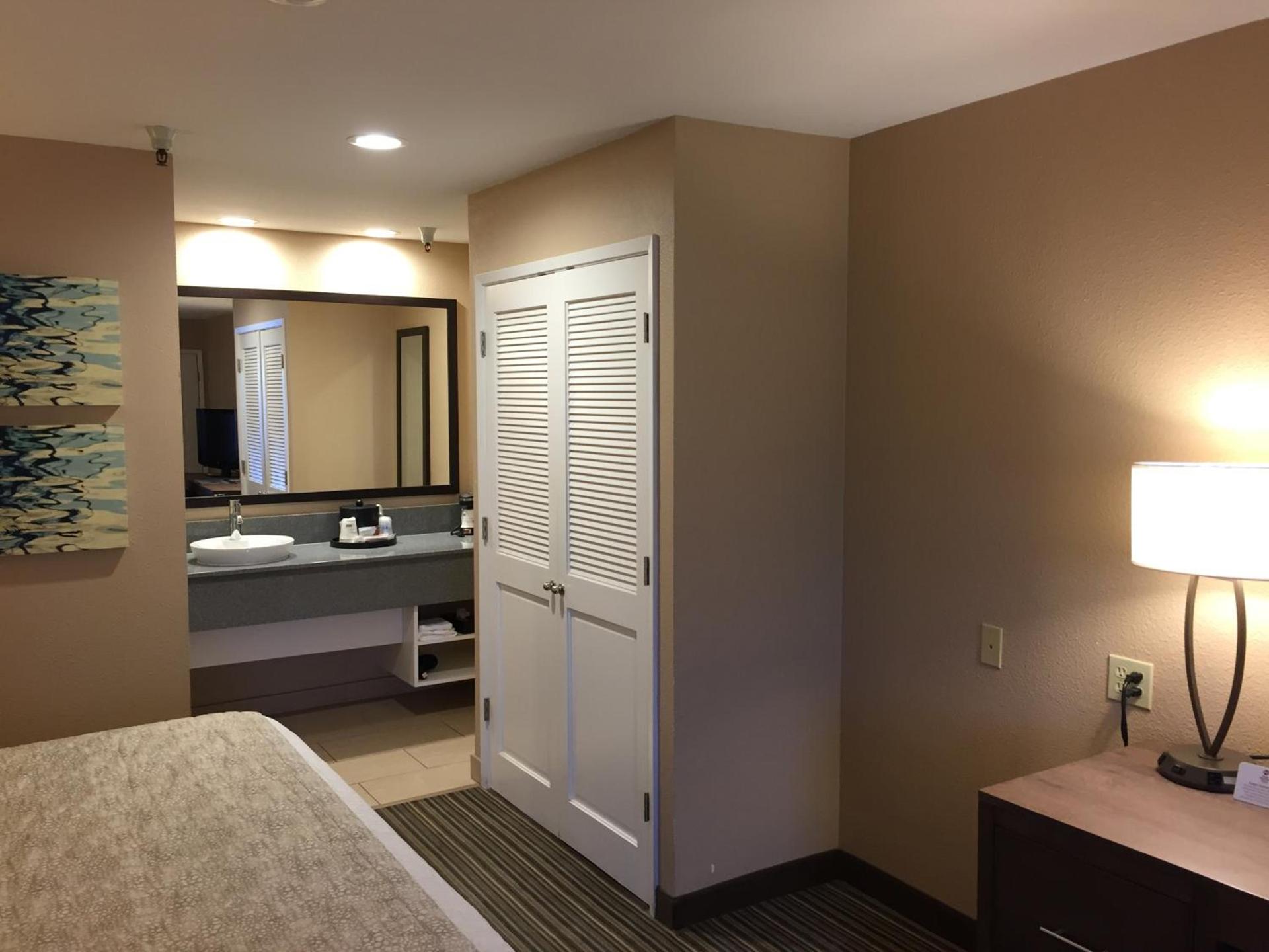 Best Western Plus Inn Scotts Valley photo 46