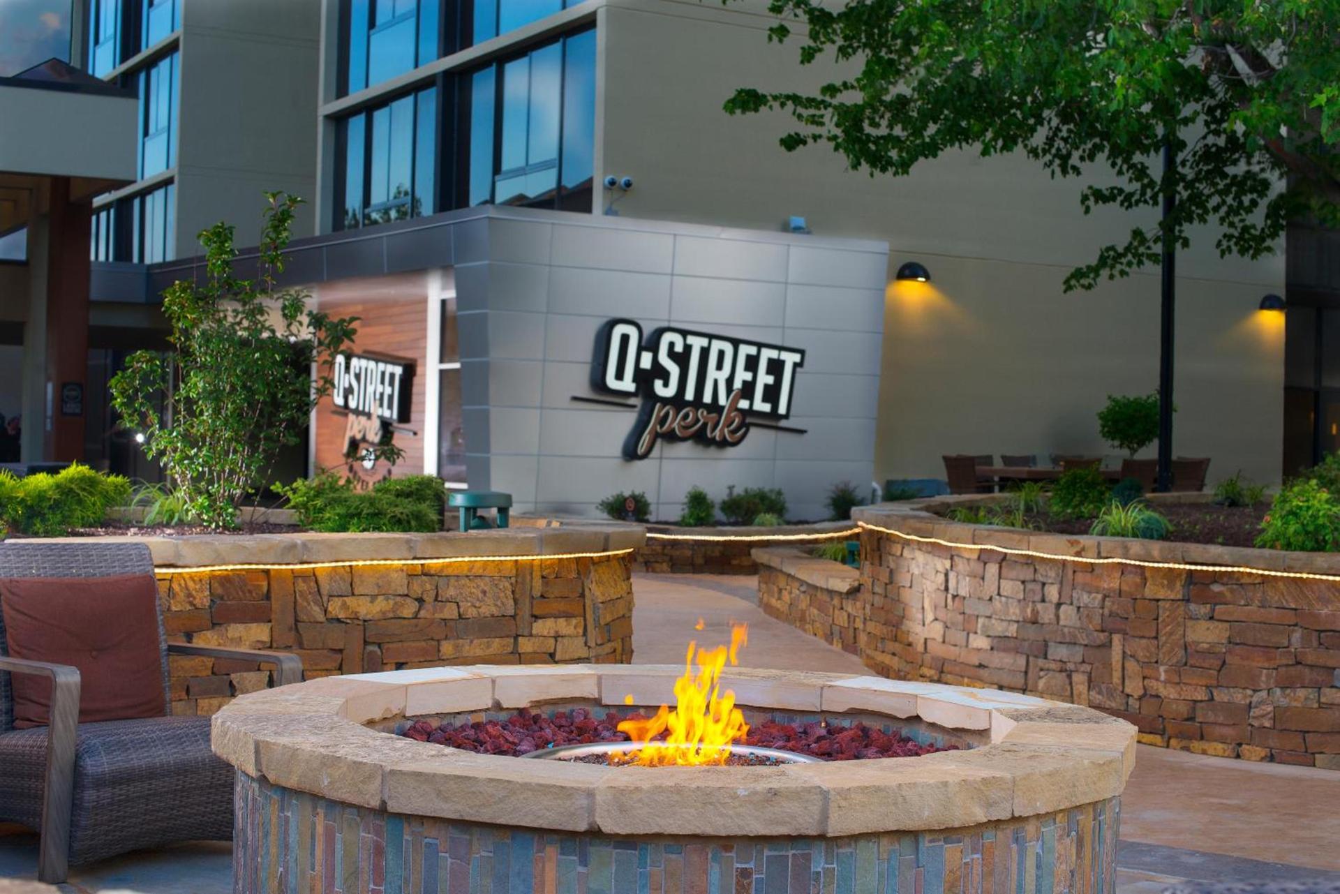 University Plaza Hotel photo 27