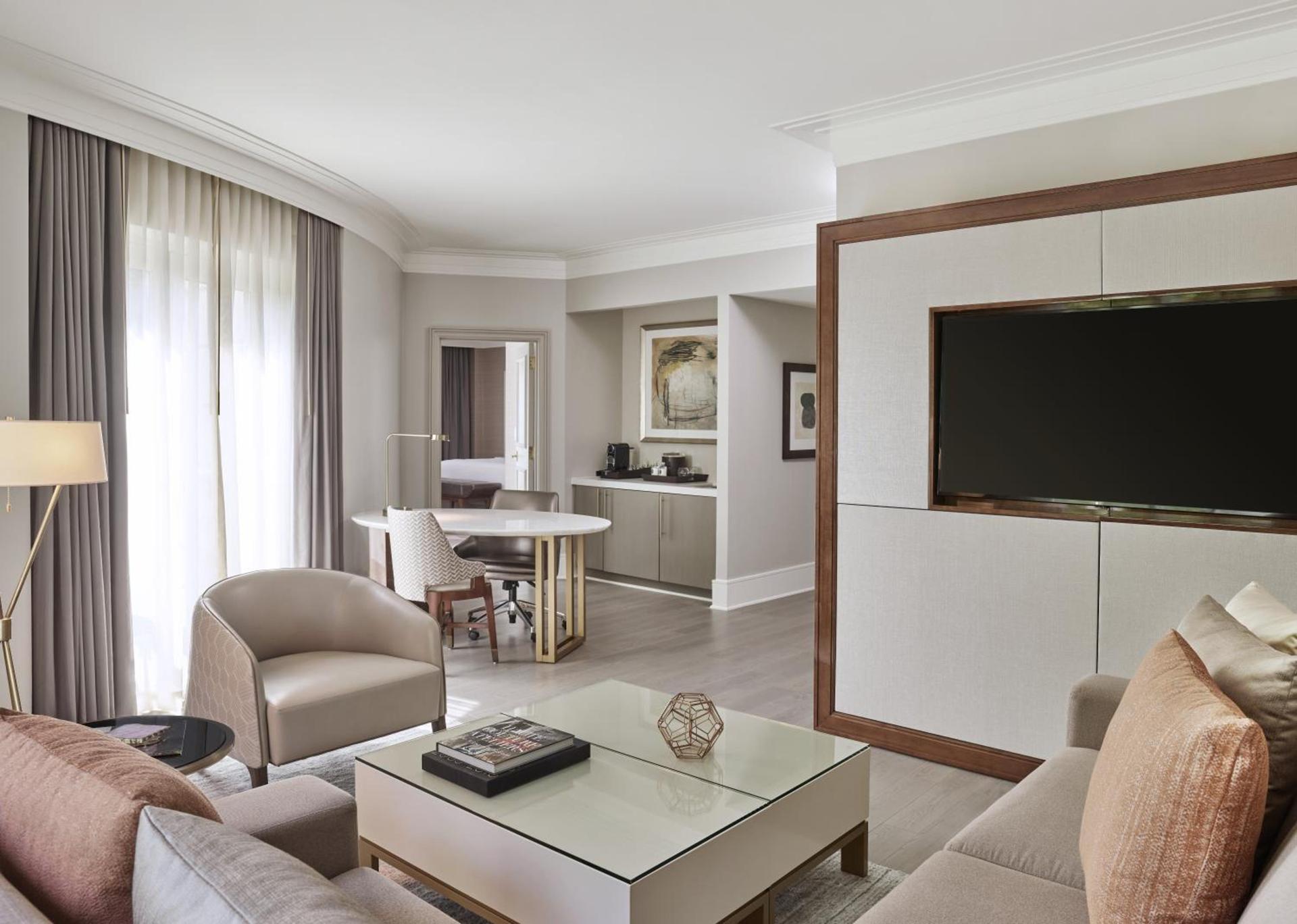 Hotel Crescent Court photo 35