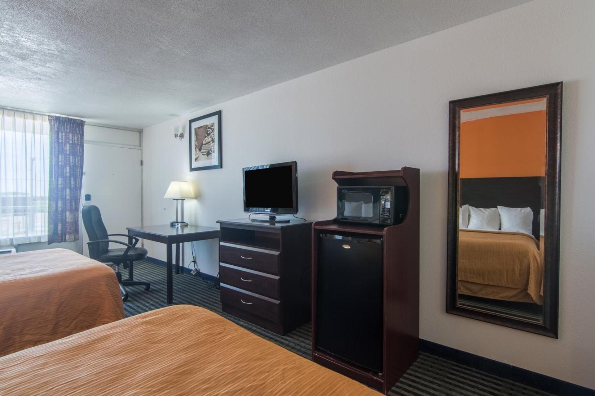 Motel 6-Liberal, KS photo 40