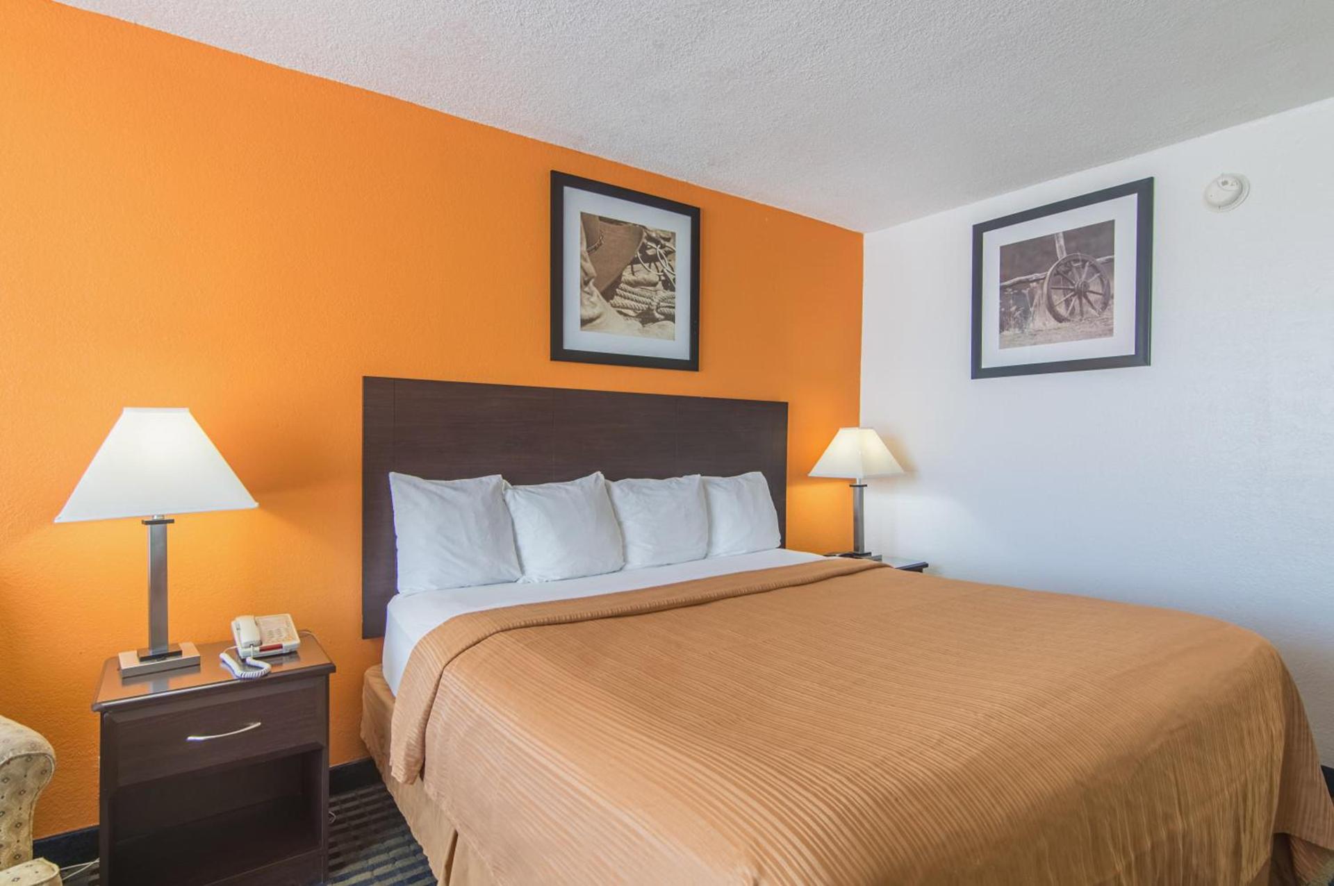 Motel 6-Liberal, KS photo 53