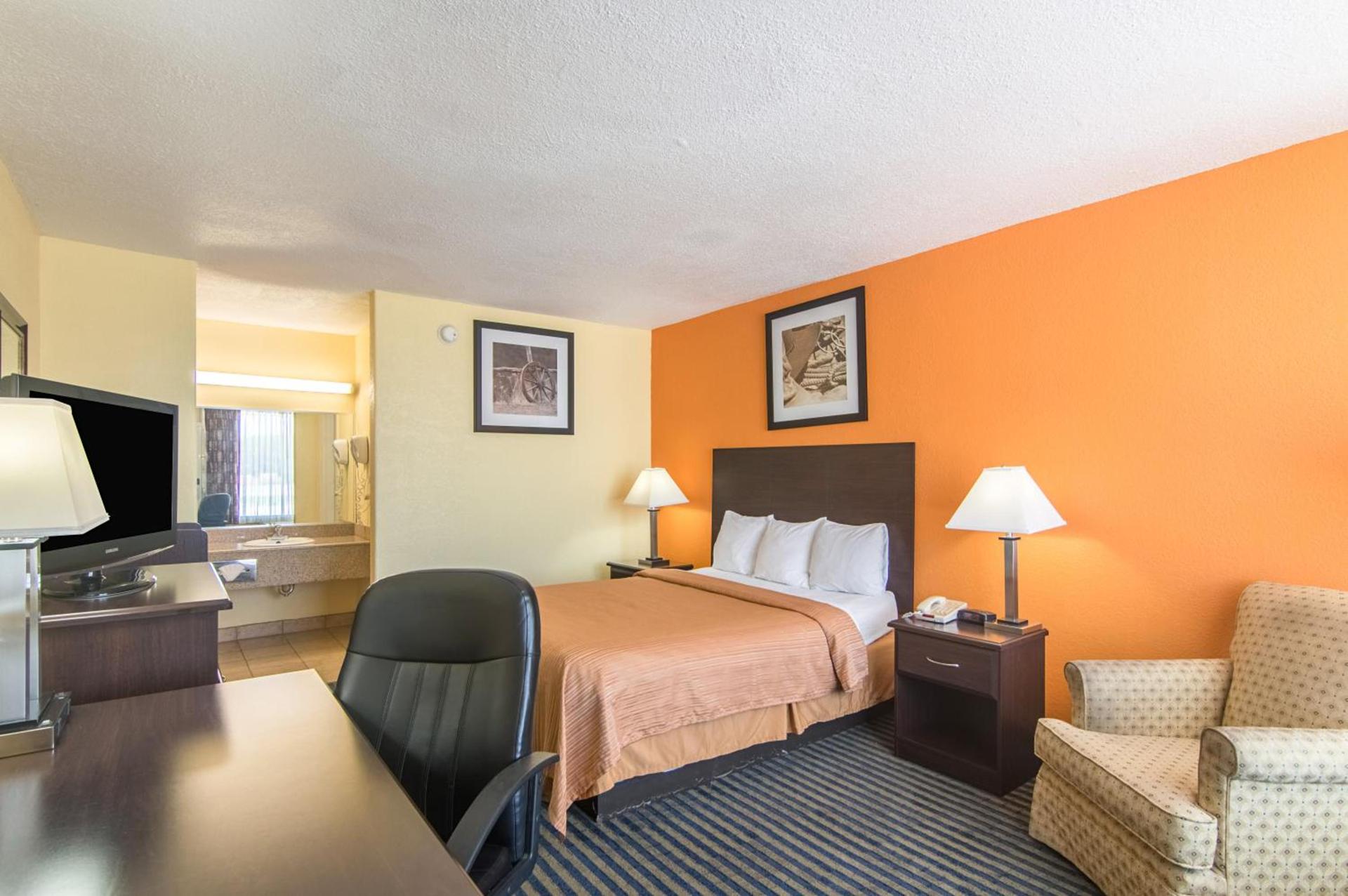 Motel 6-Liberal, KS photo 57