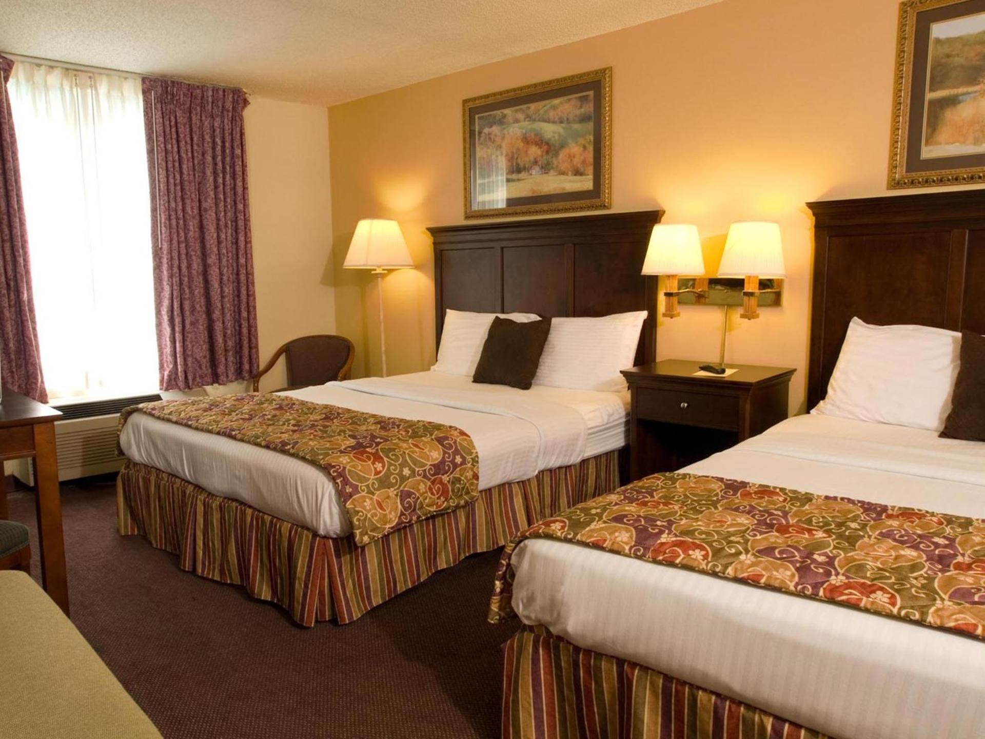 Lamplighter Inn-South photo 10