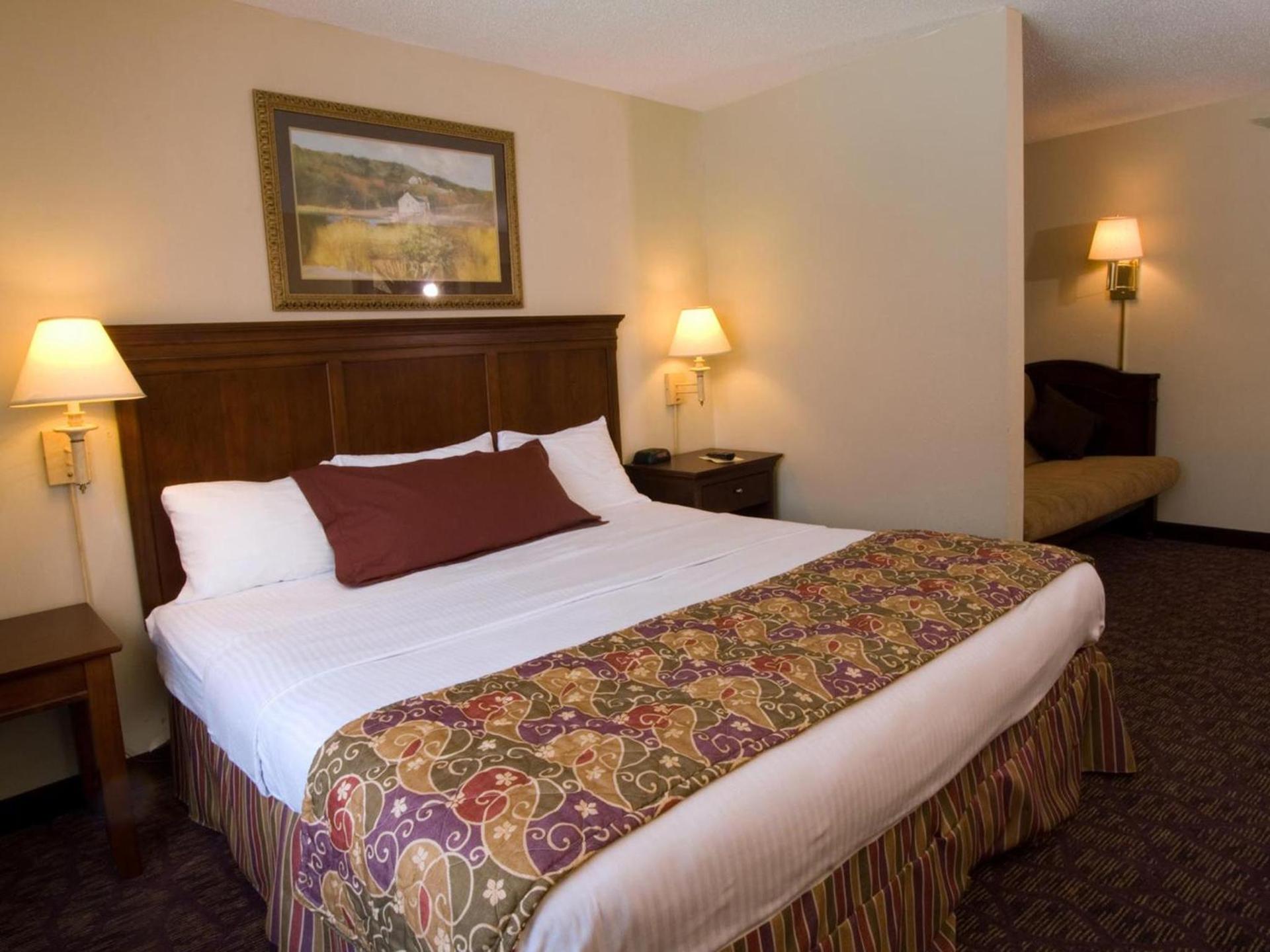 Lamplighter Inn-South photo 6