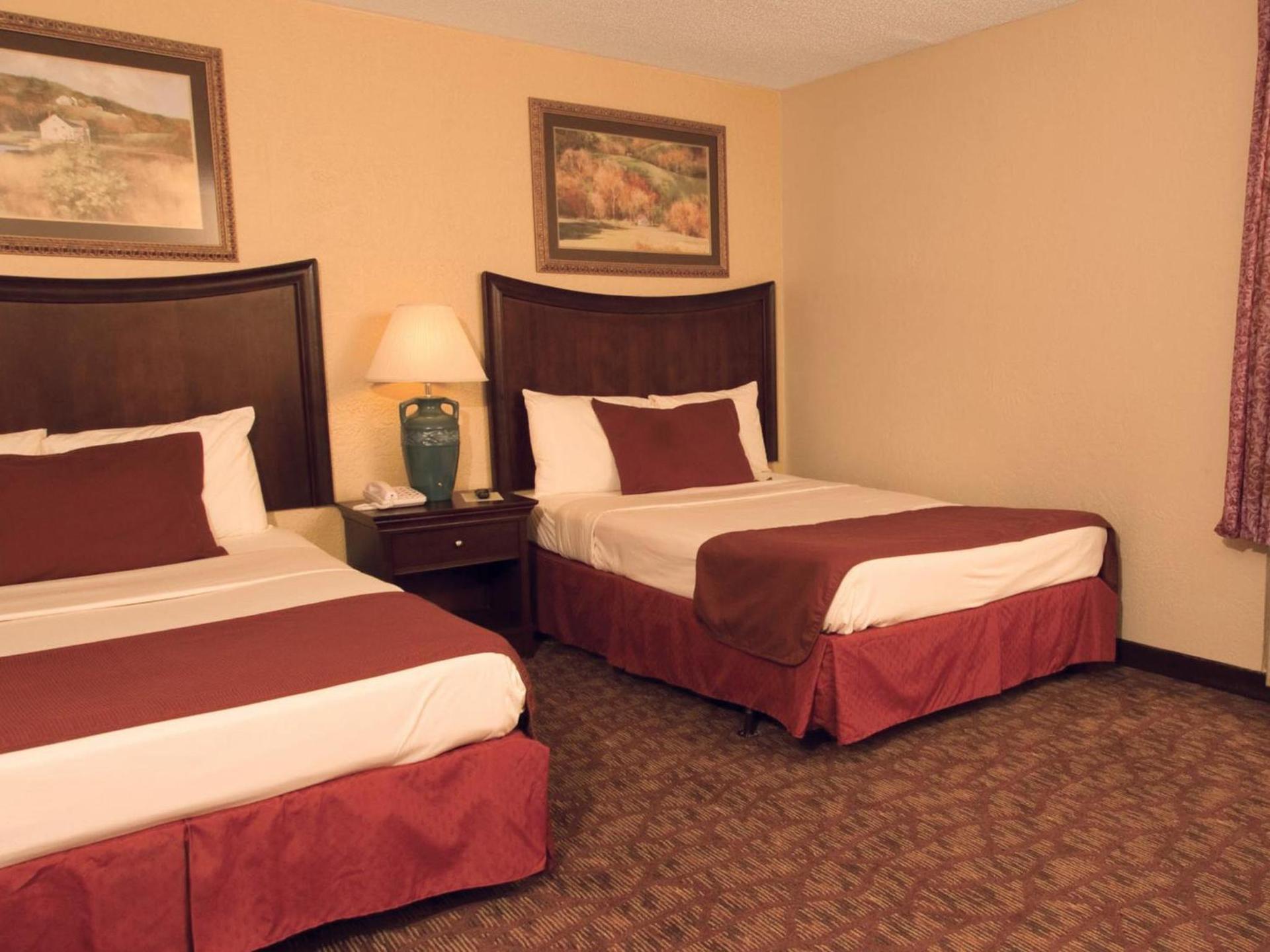 Lamplighter Inn-South photo 4