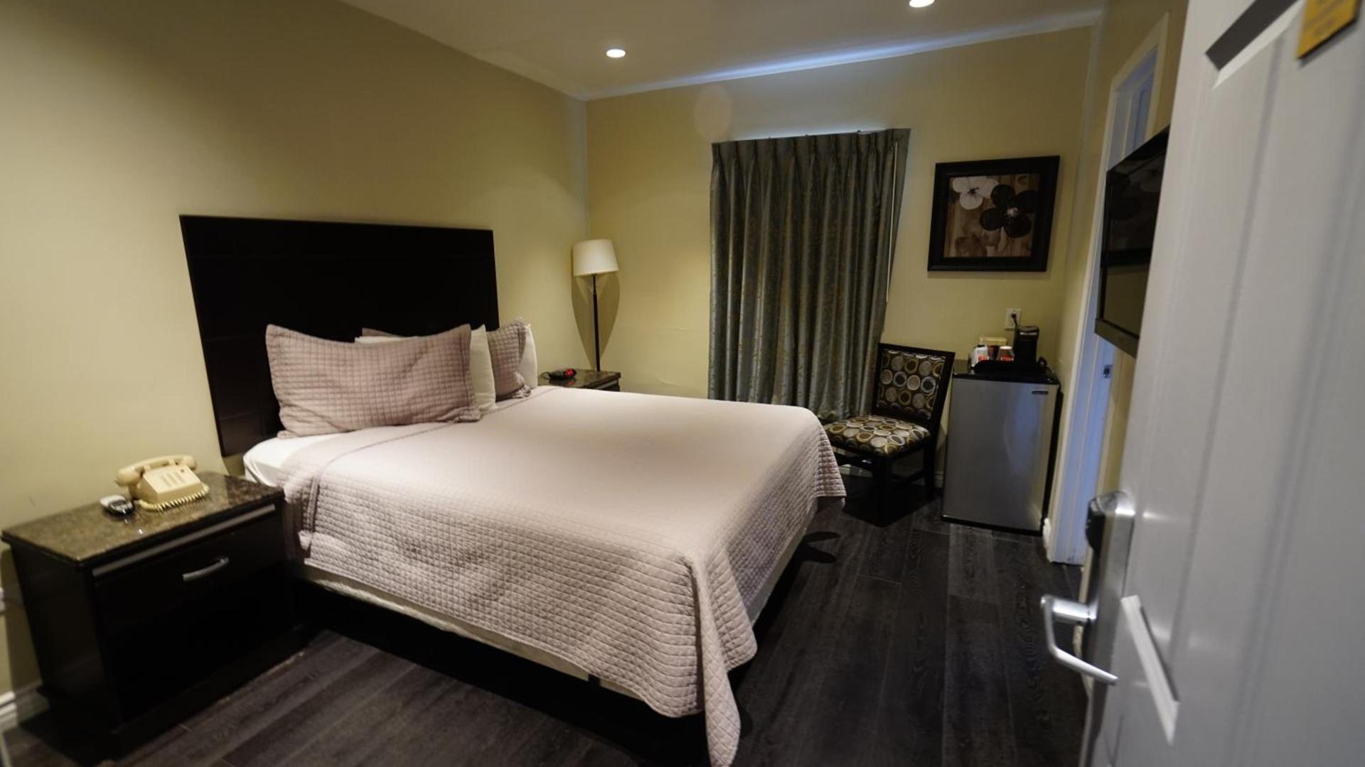 Trylon Hotel - Hollywood photo 29