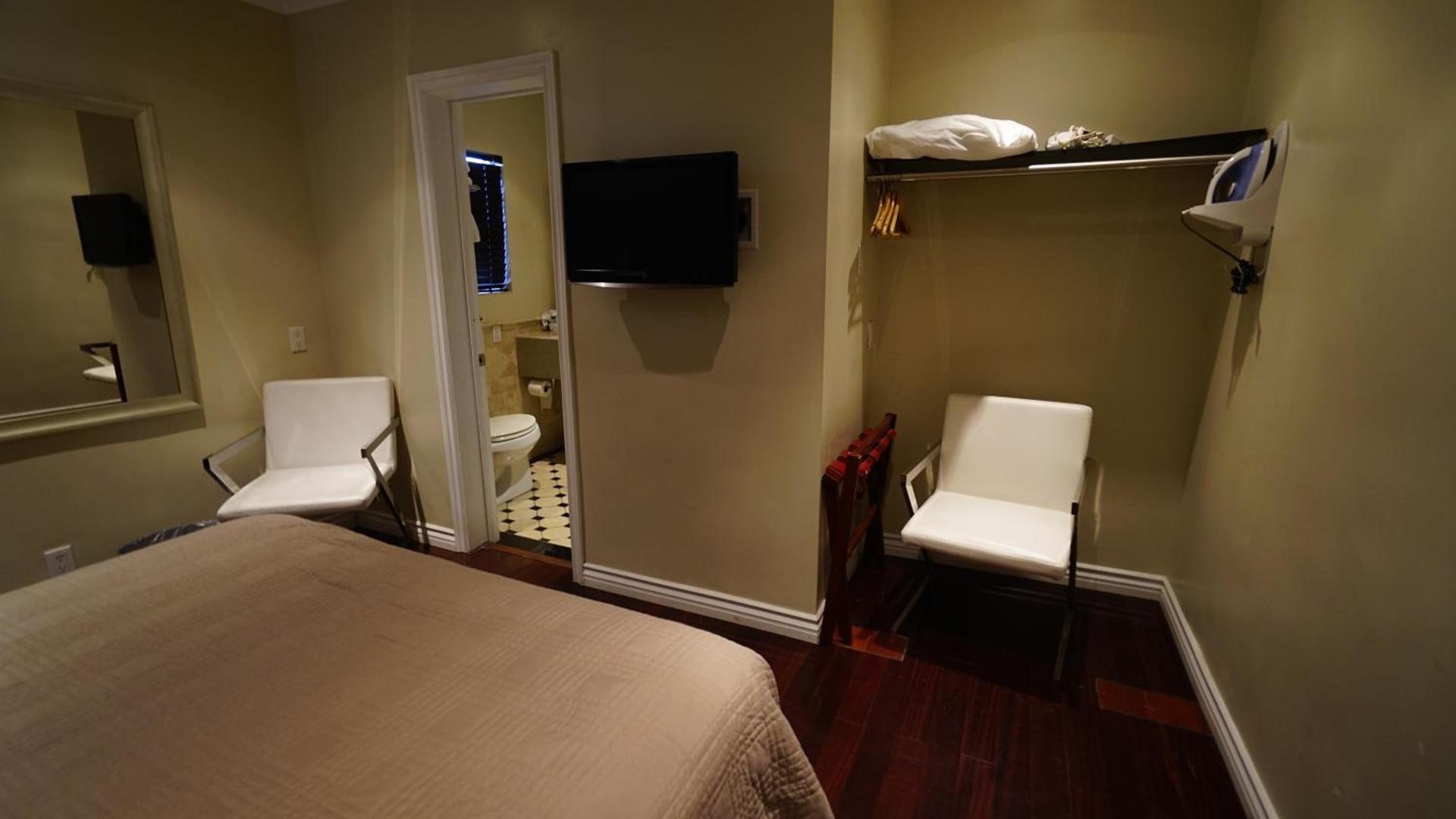 Trylon Hotel - Hollywood photo 31