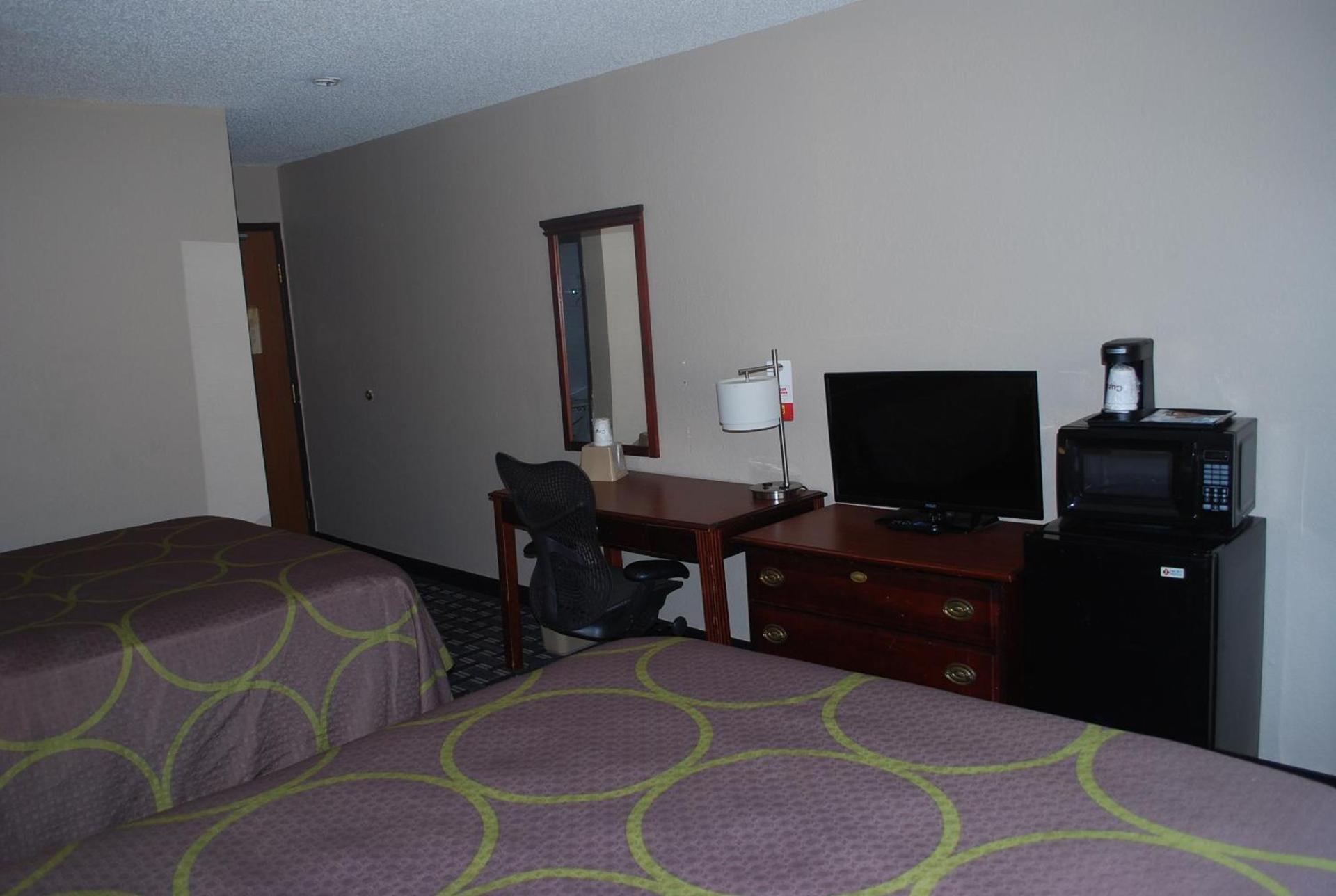 Super 8 by Wyndham Warner Robins photo 8