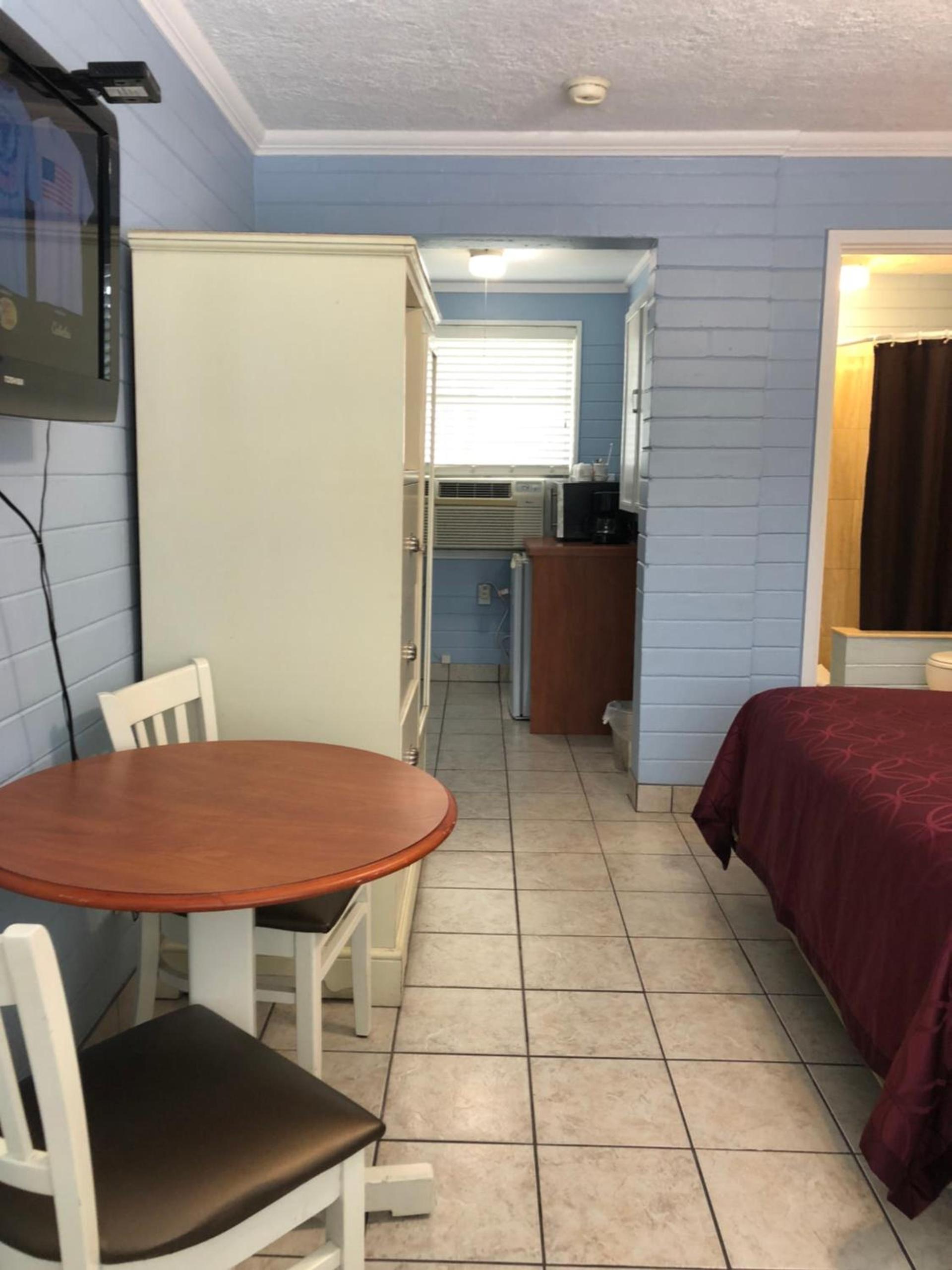 Lakeside Inn and Cafe photo 66