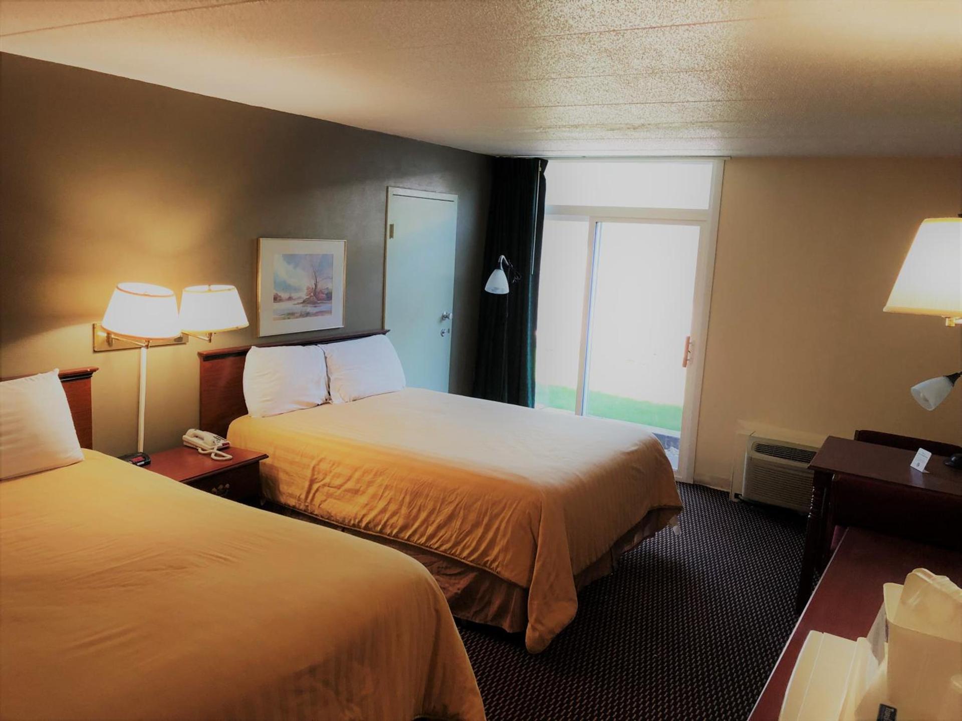 Norwood Inn & Suites Worthington photo 14