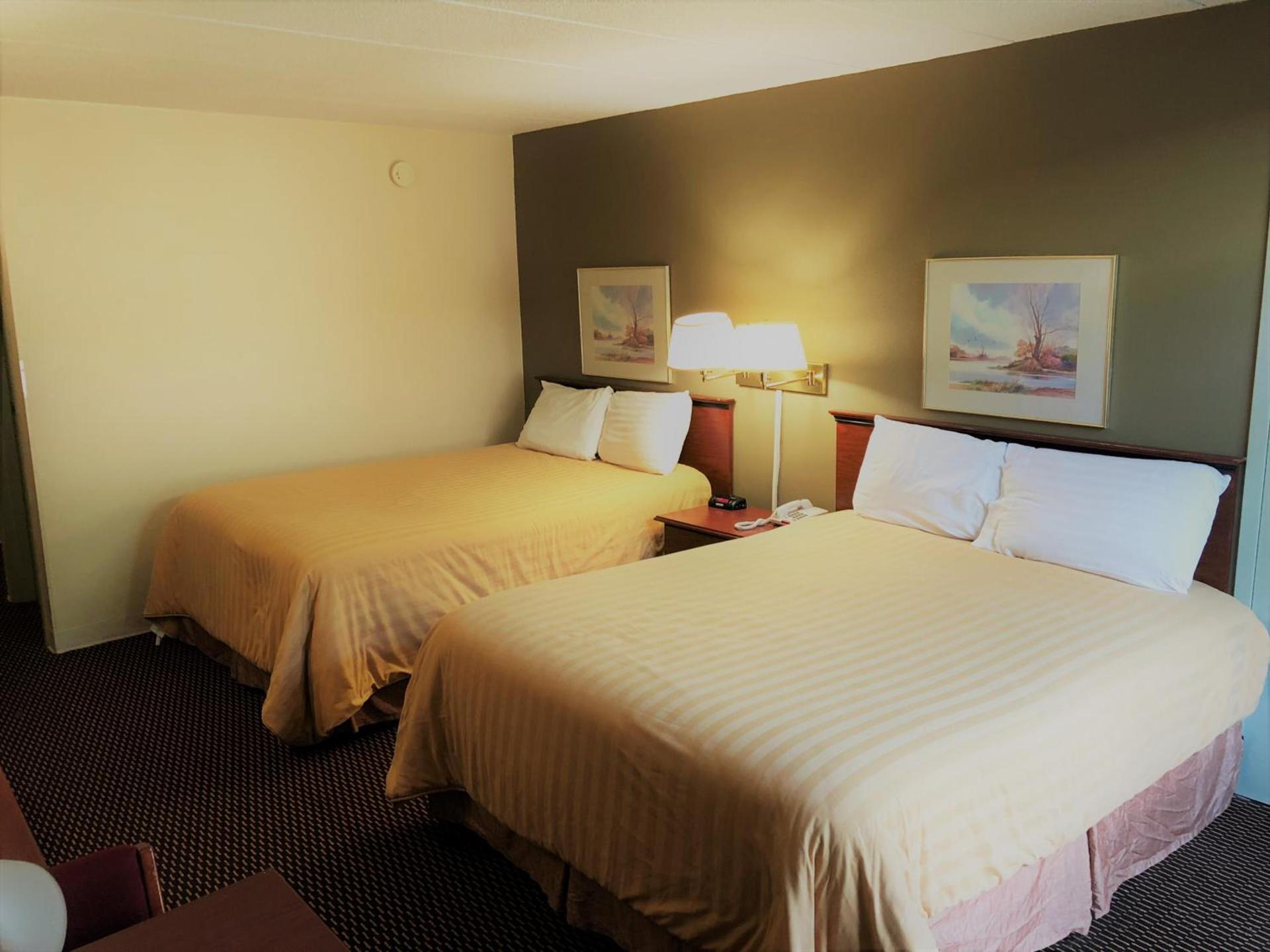 Norwood Inn & Suites Worthington photo 6