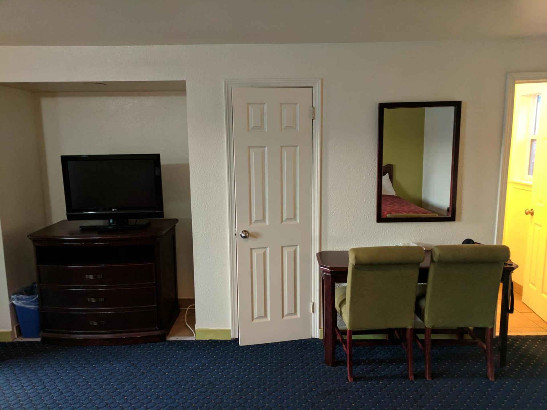 La Hacienda Motel photo 49