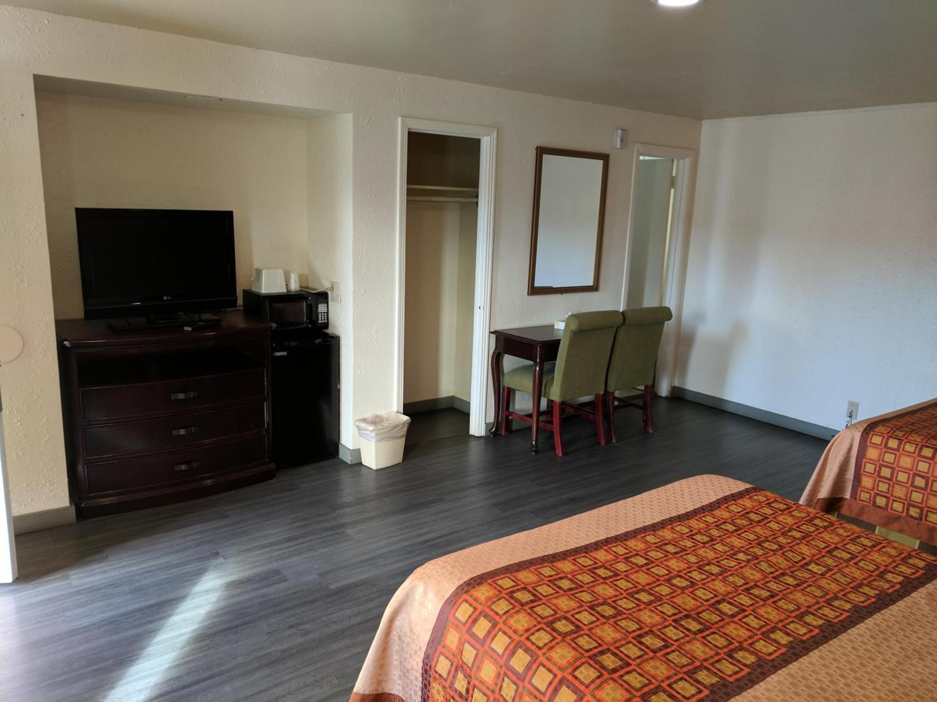 La Hacienda Motel photo 47