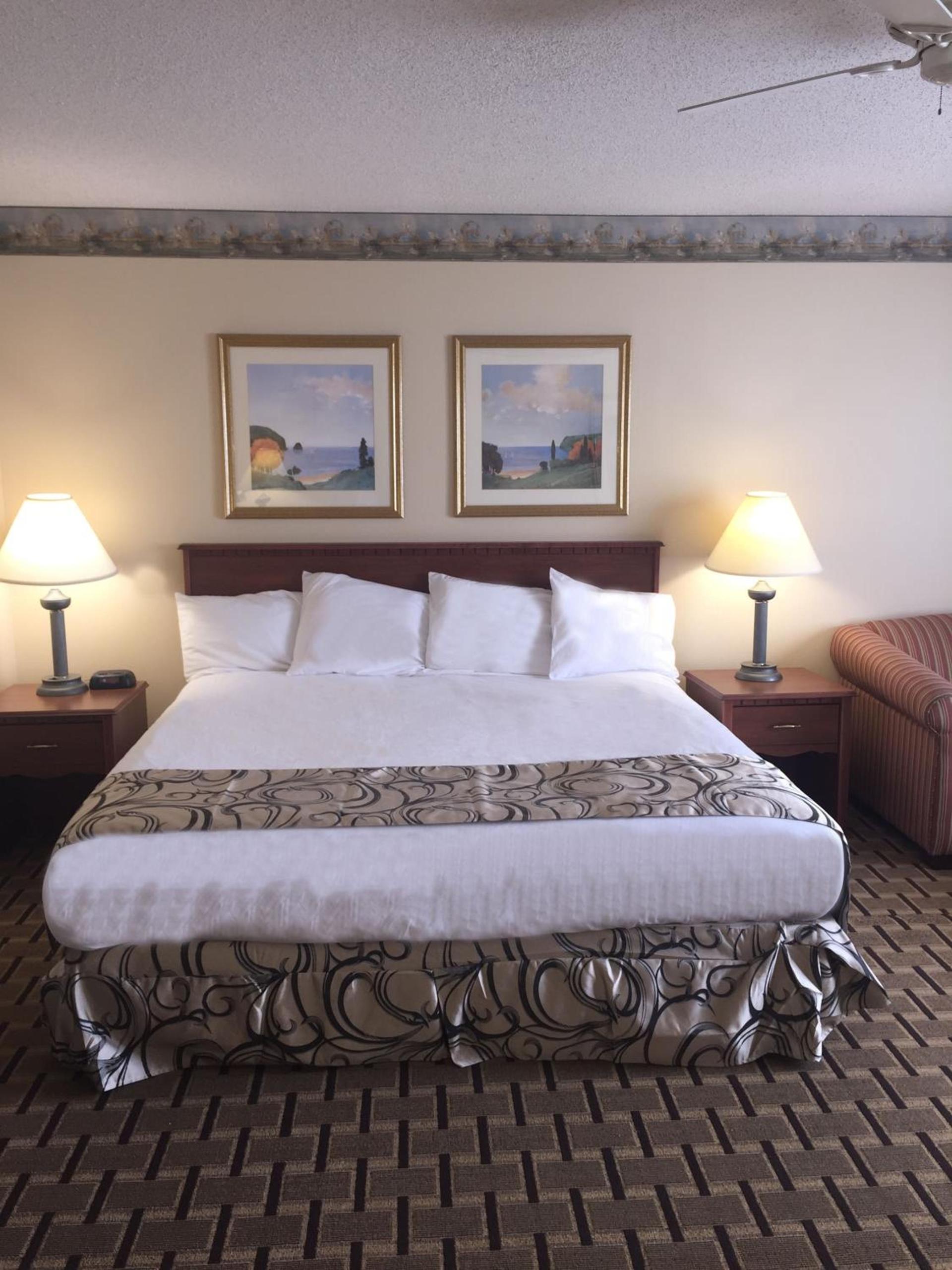 Baymont by Wyndham Waterford/Burlington WI photo 20