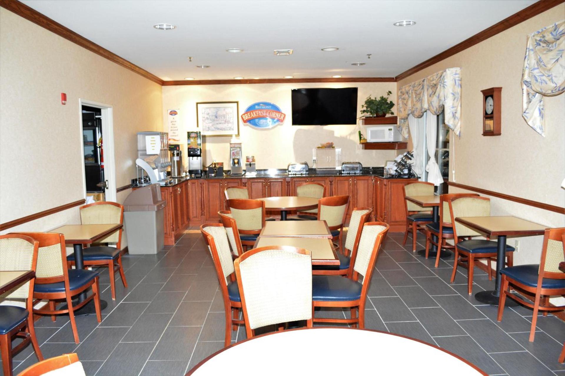Baymont by Wyndham Waterford/Burlington WI photo 9