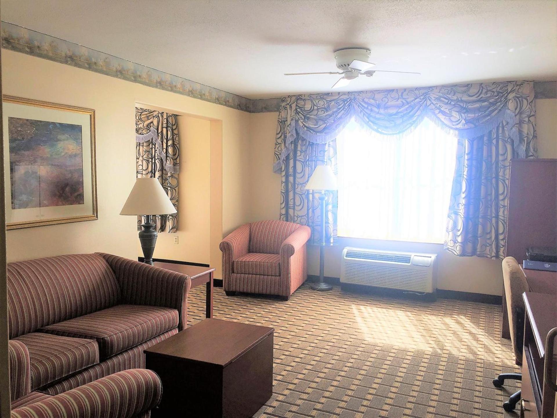 Baymont by Wyndham Waterford/Burlington WI photo 21