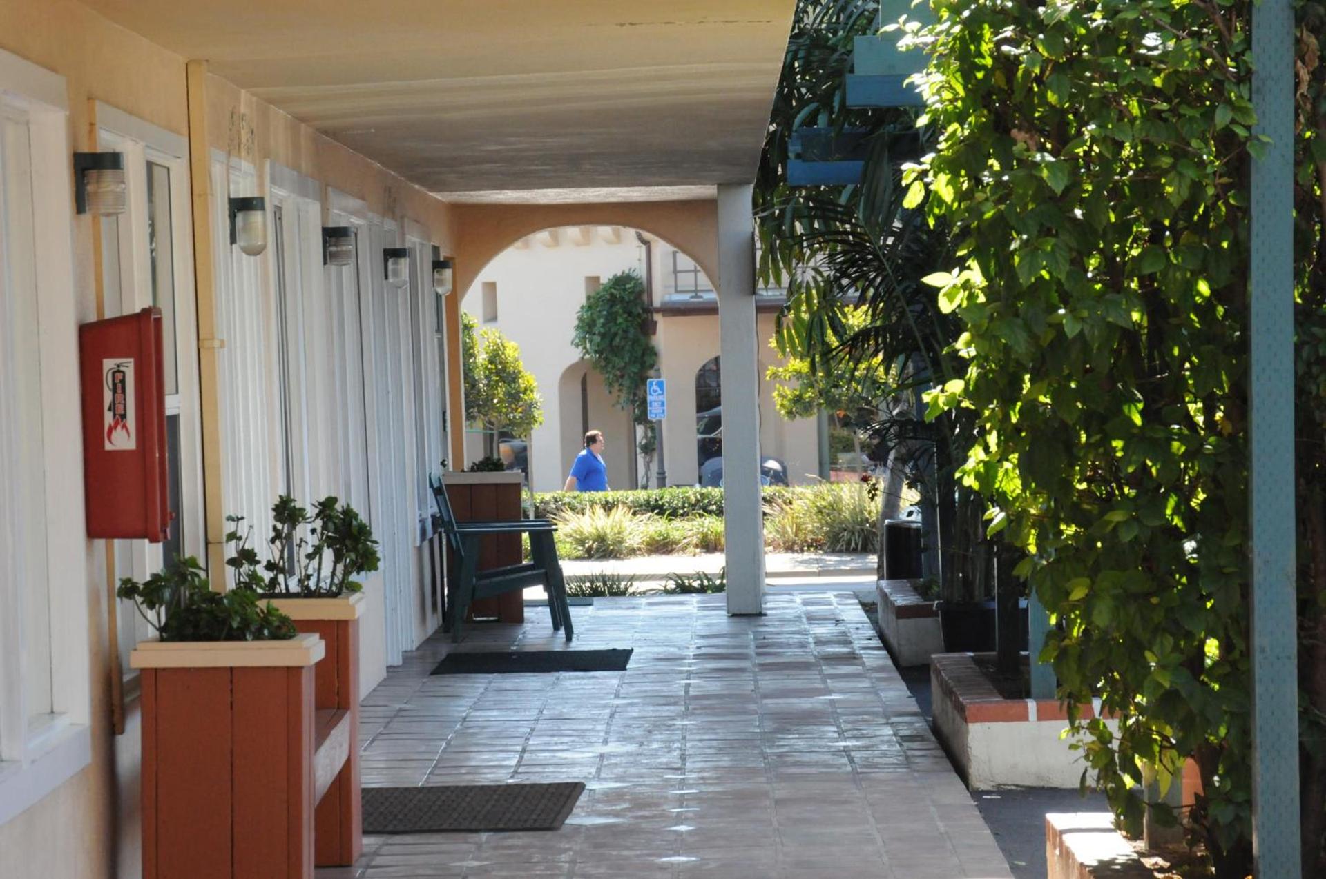 Oasis Inn and Suites photo 31