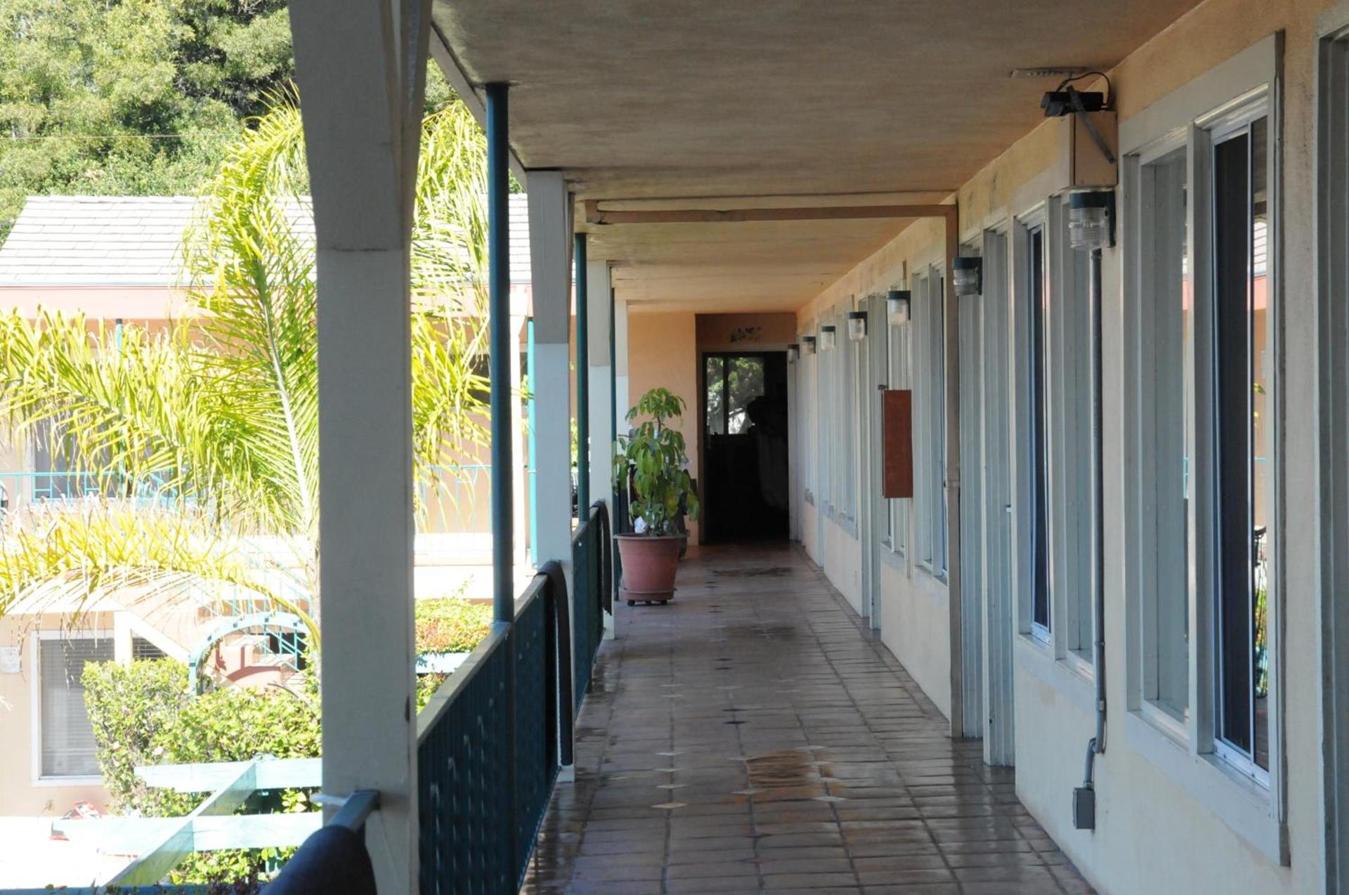 Oasis Inn and Suites photo 28