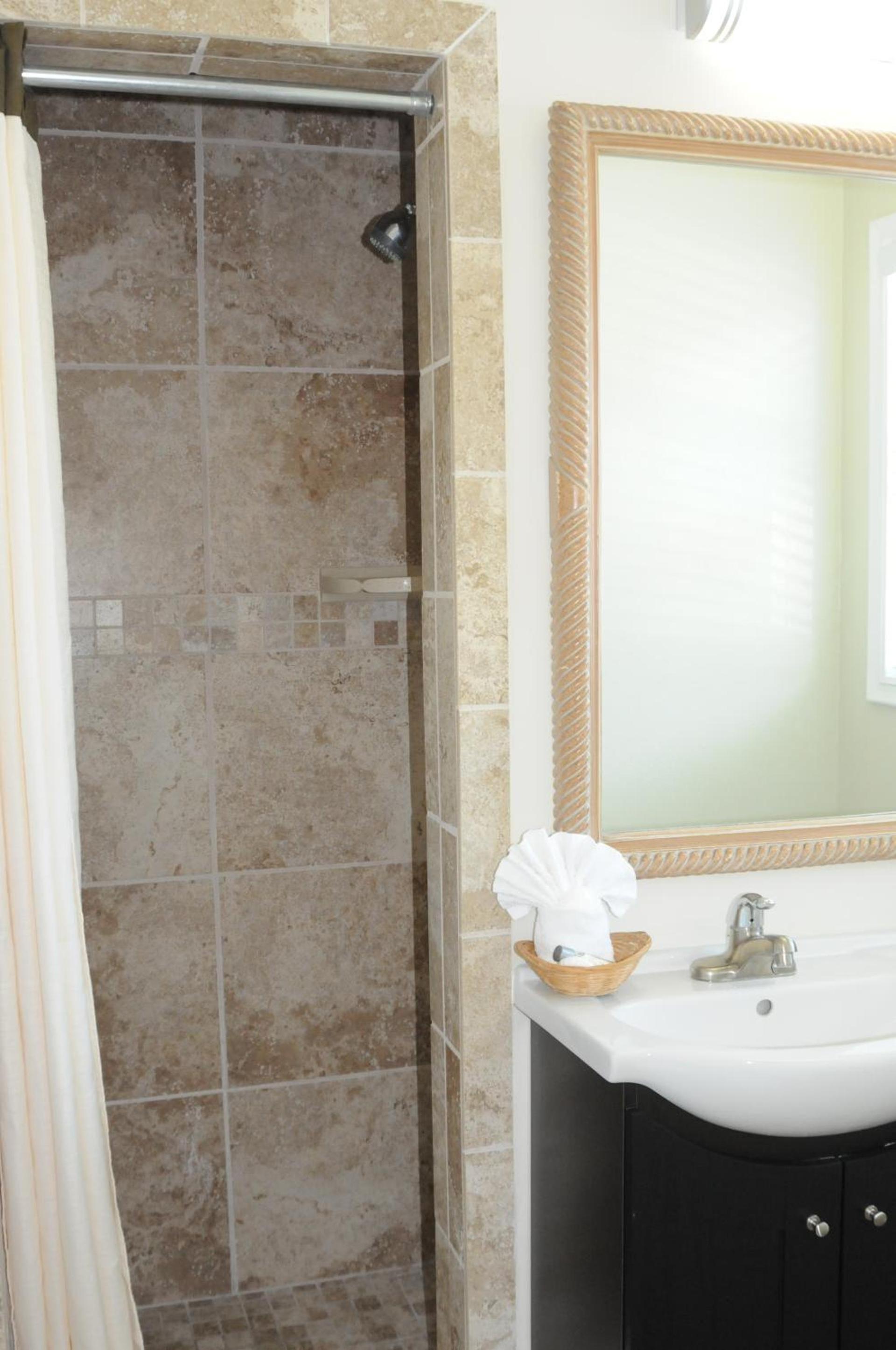Oasis Inn and Suites photo 34