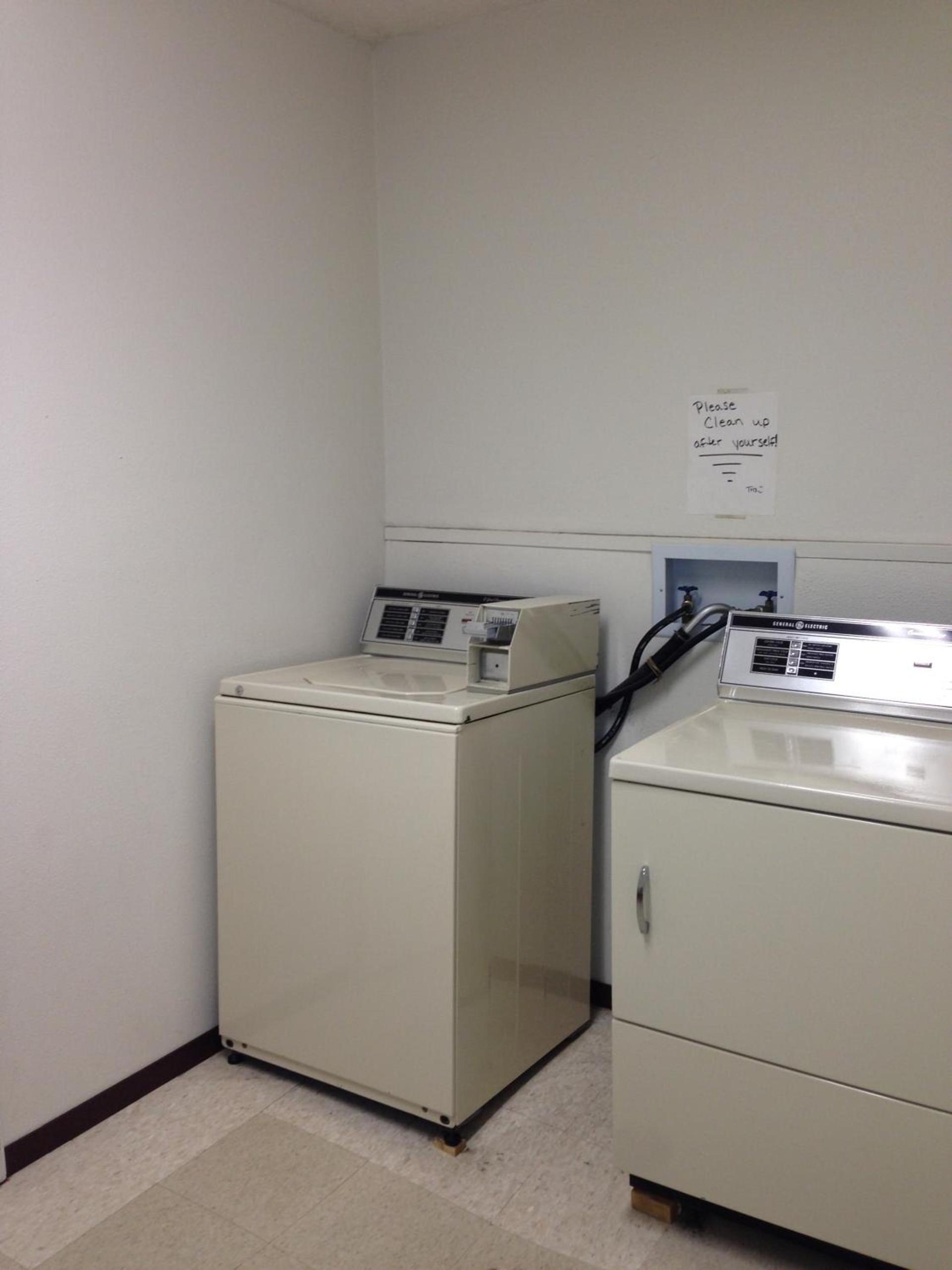 Americas Best Value Inn Laramie photo 4