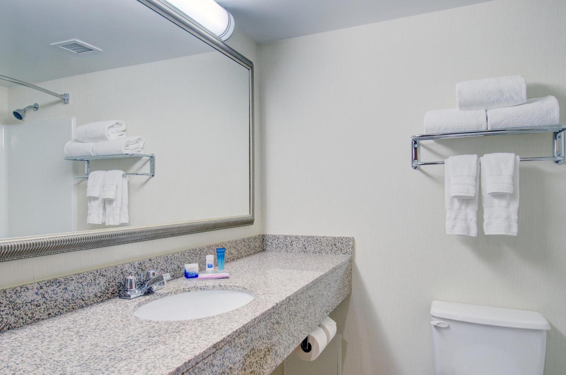 Best Western Royal Plaza Hotel and Trade Center photo 80