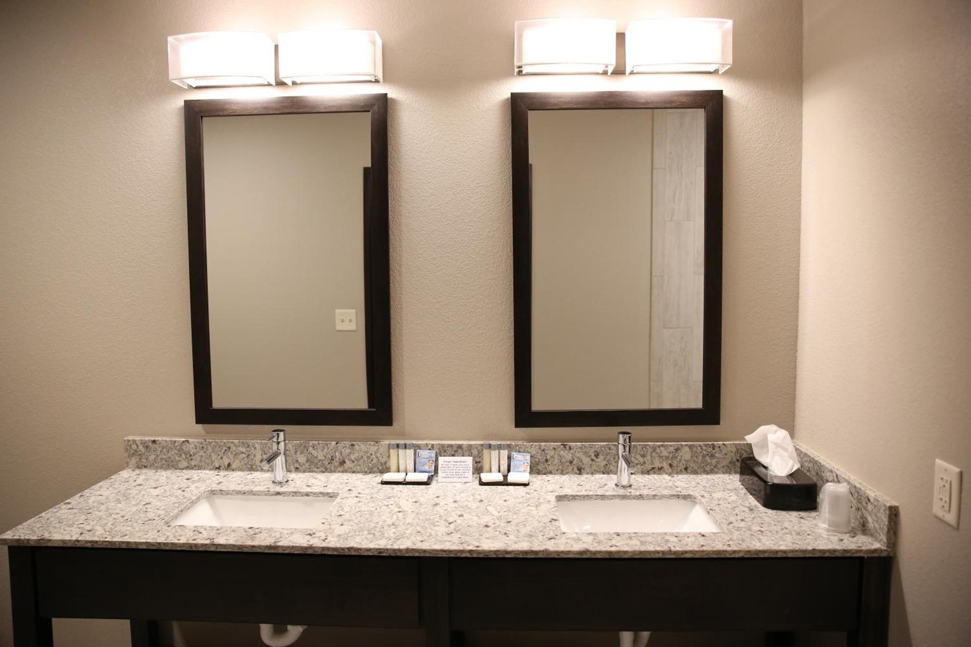 Berlin Encore Hotel & Suites photo 33