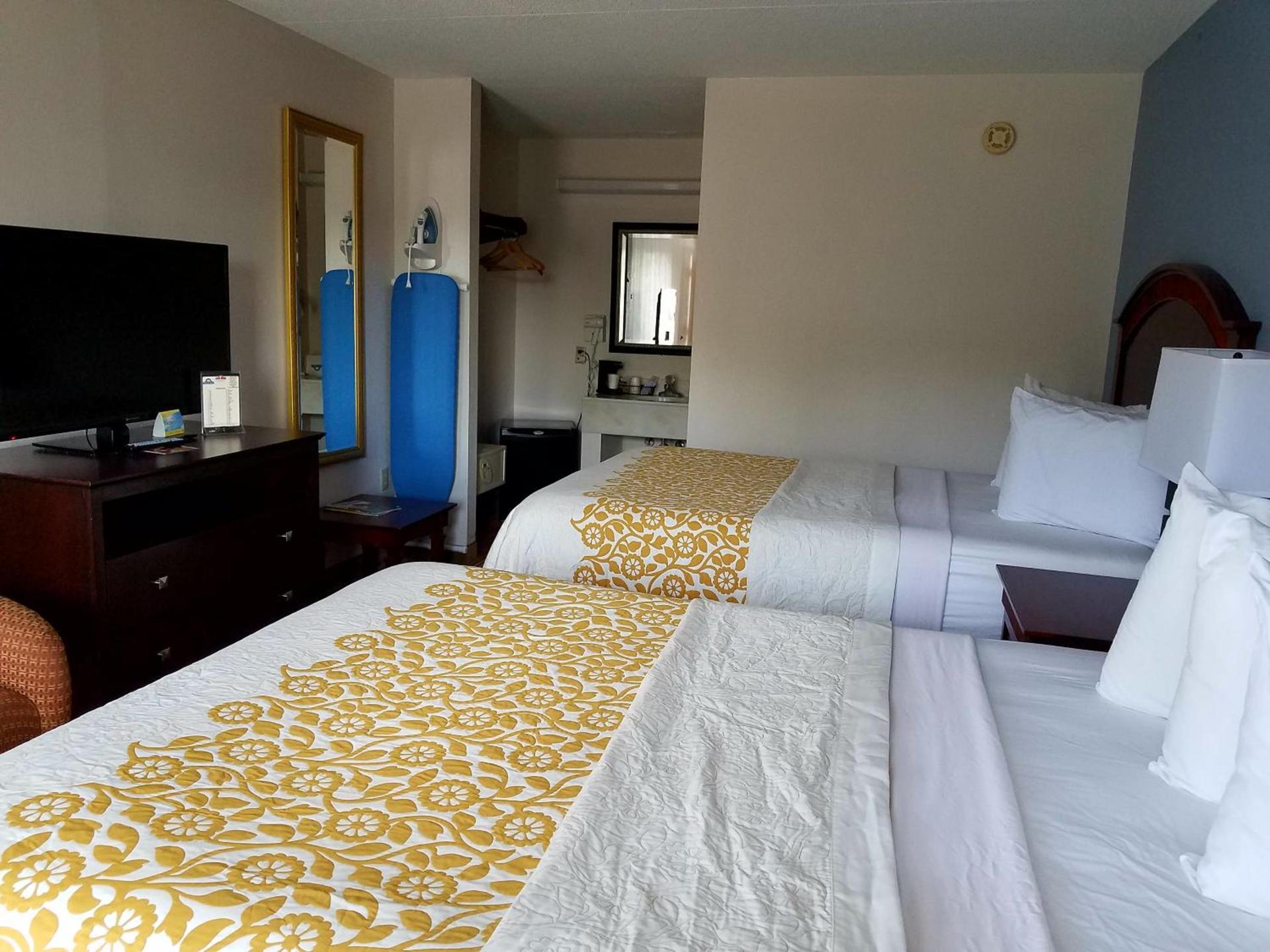 Days Inn by Wyndham Richmond photo 29