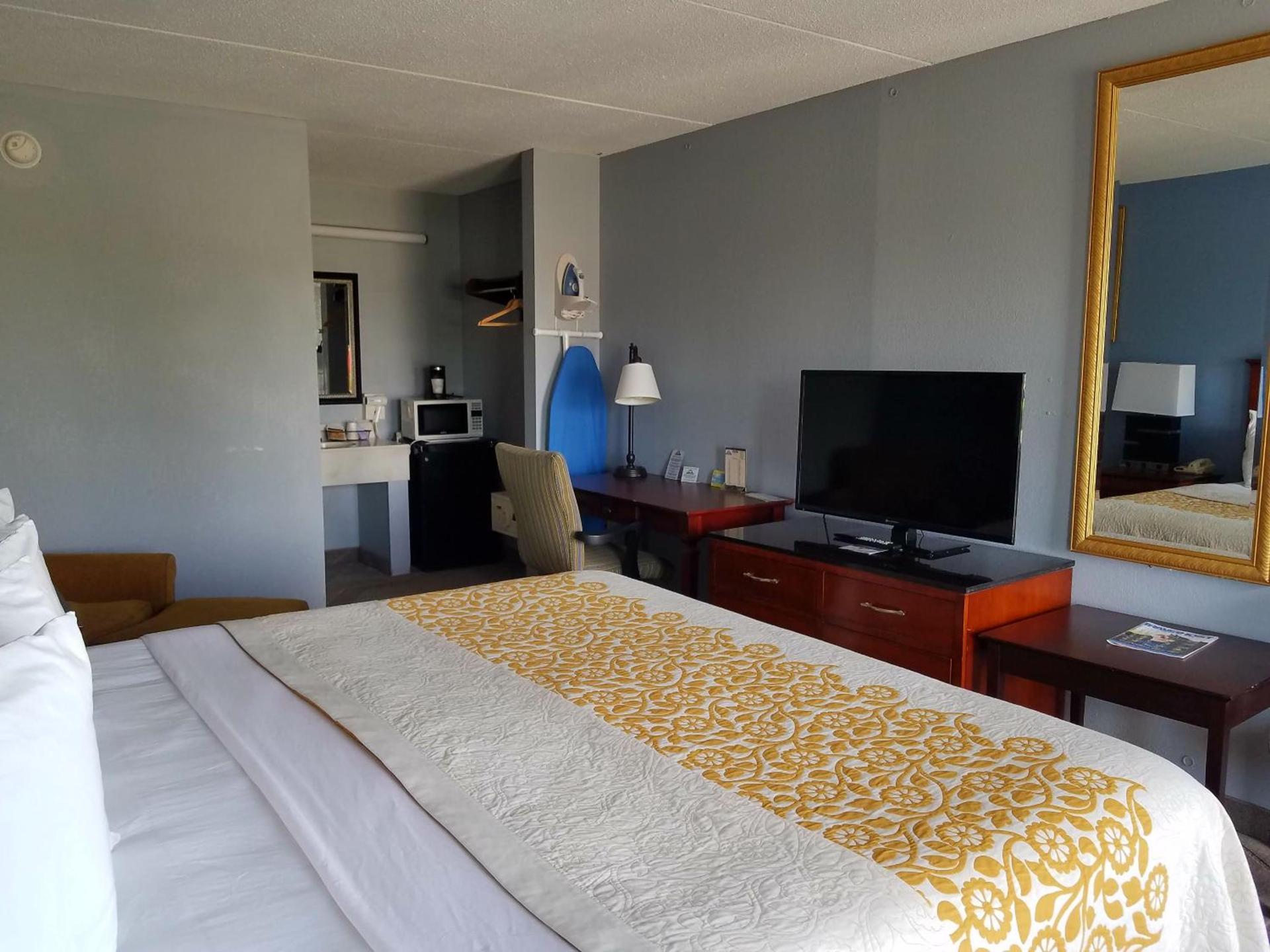 Days Inn by Wyndham Richmond photo 32