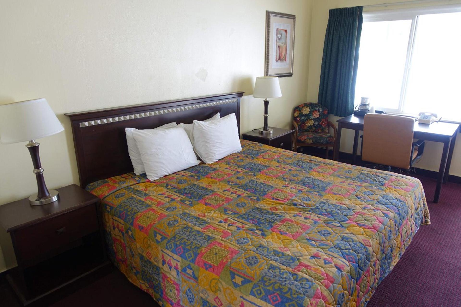 Discovery Inn - Eureka photo 17
