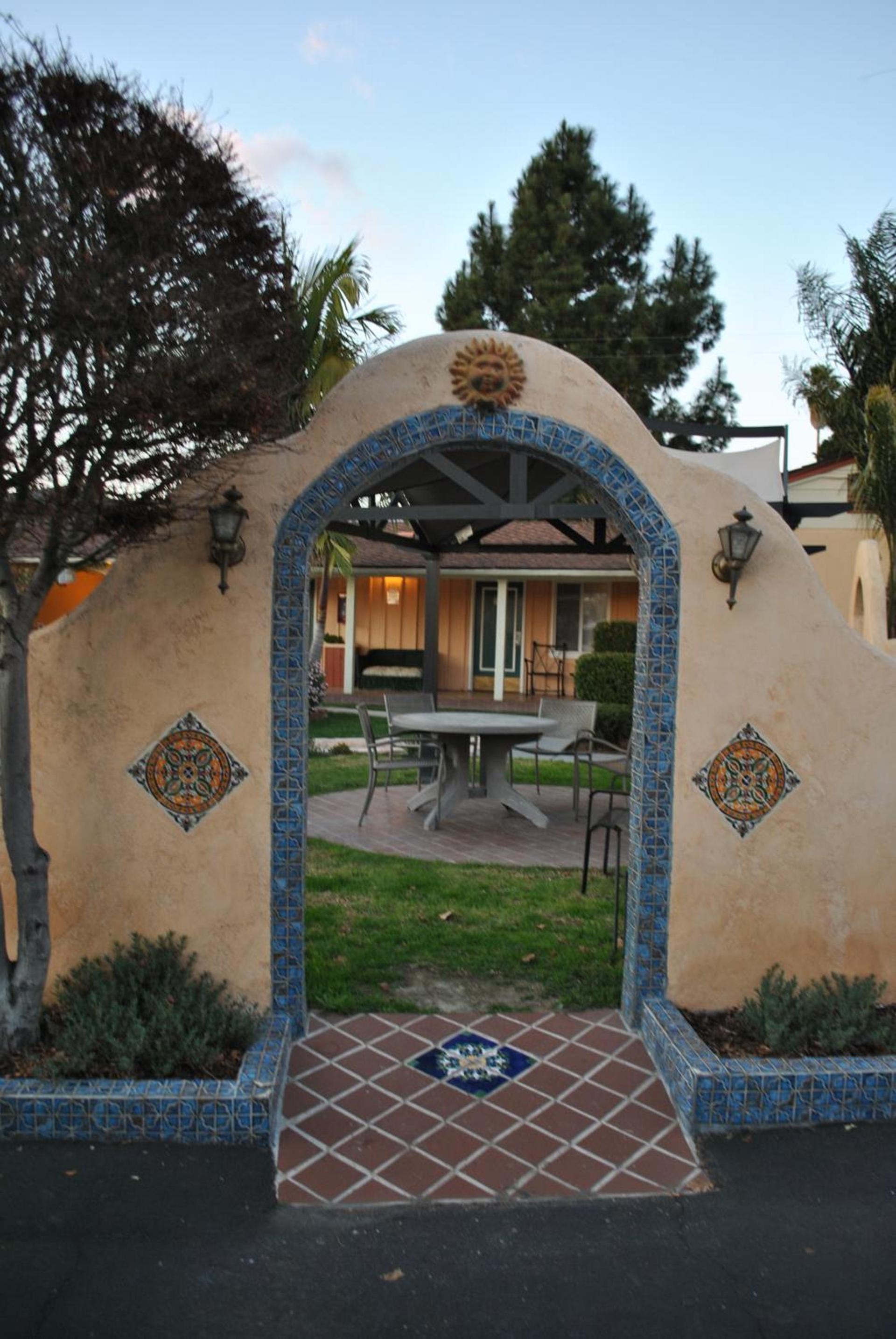 Oasis Inn and Suites photo 15