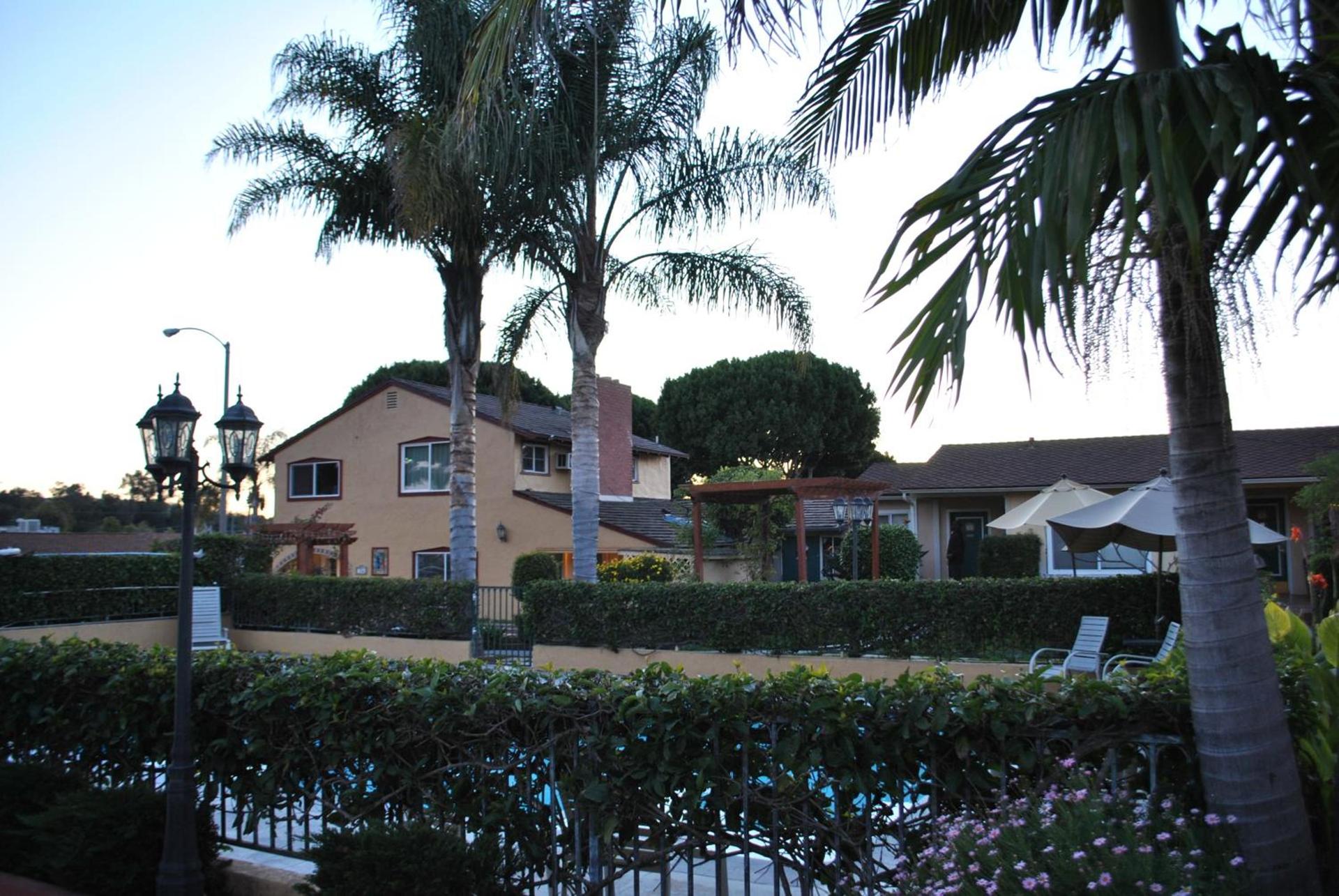 Oasis Inn and Suites photo 17