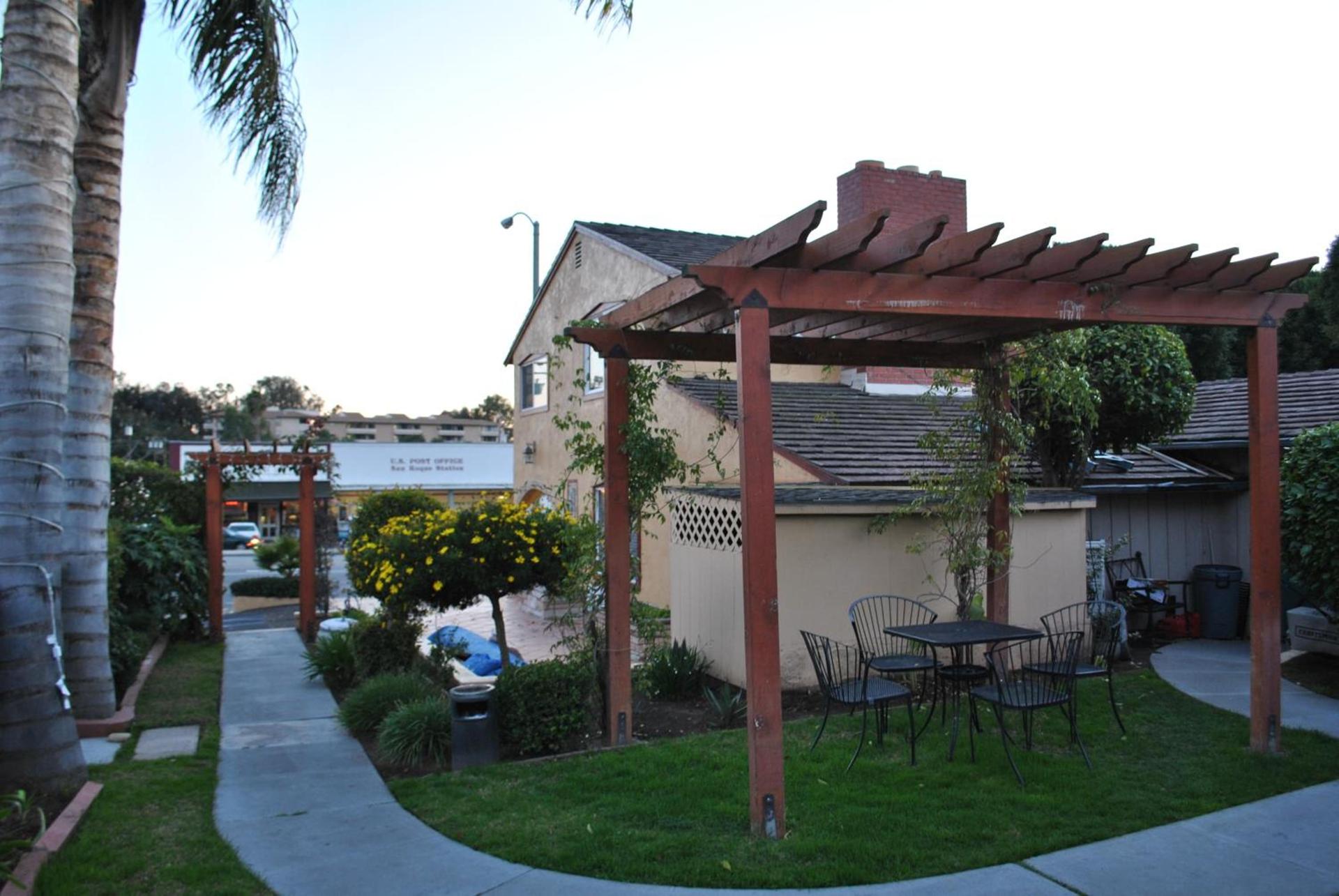 Oasis Inn and Suites photo 20