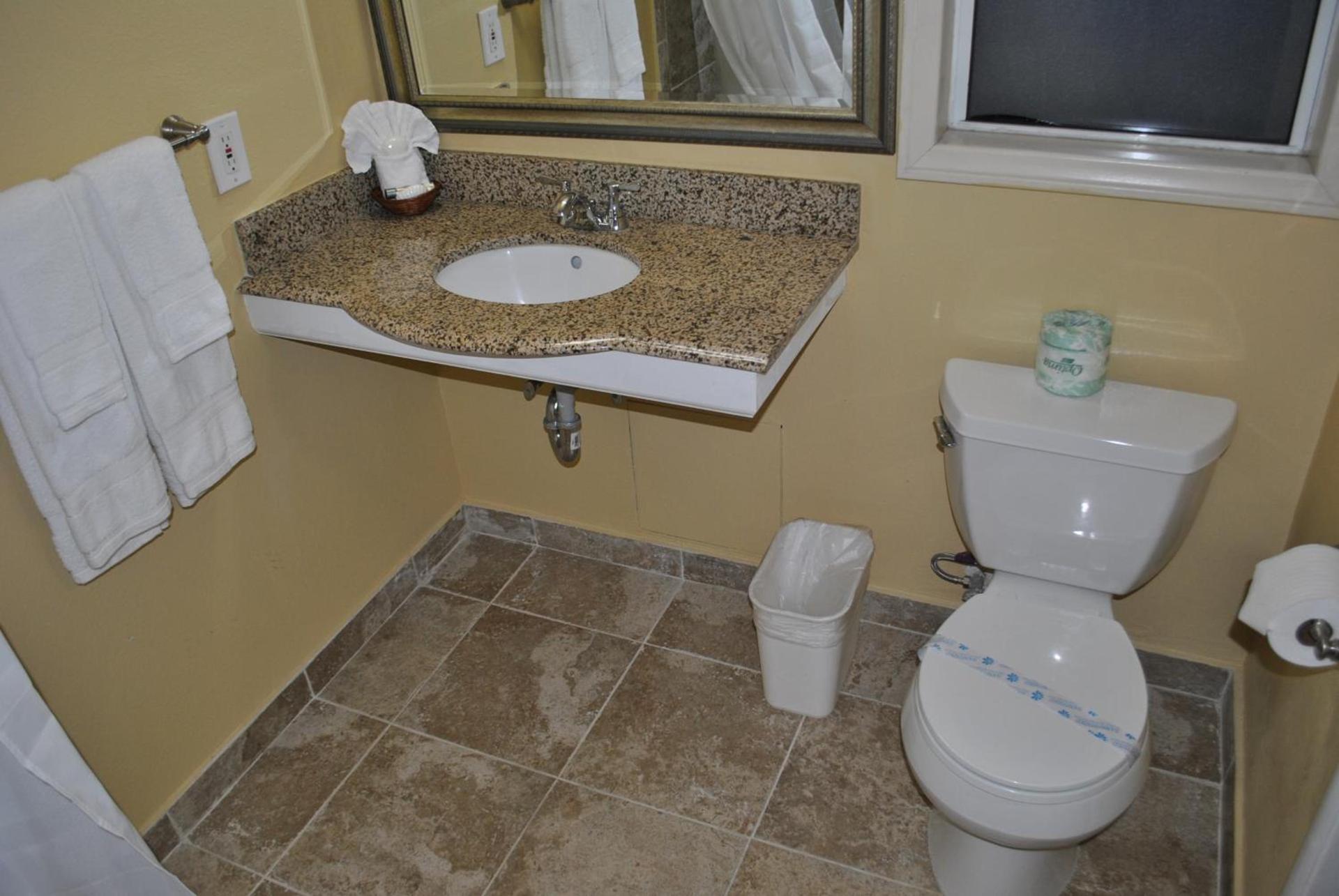 Oasis Inn and Suites photo 45
