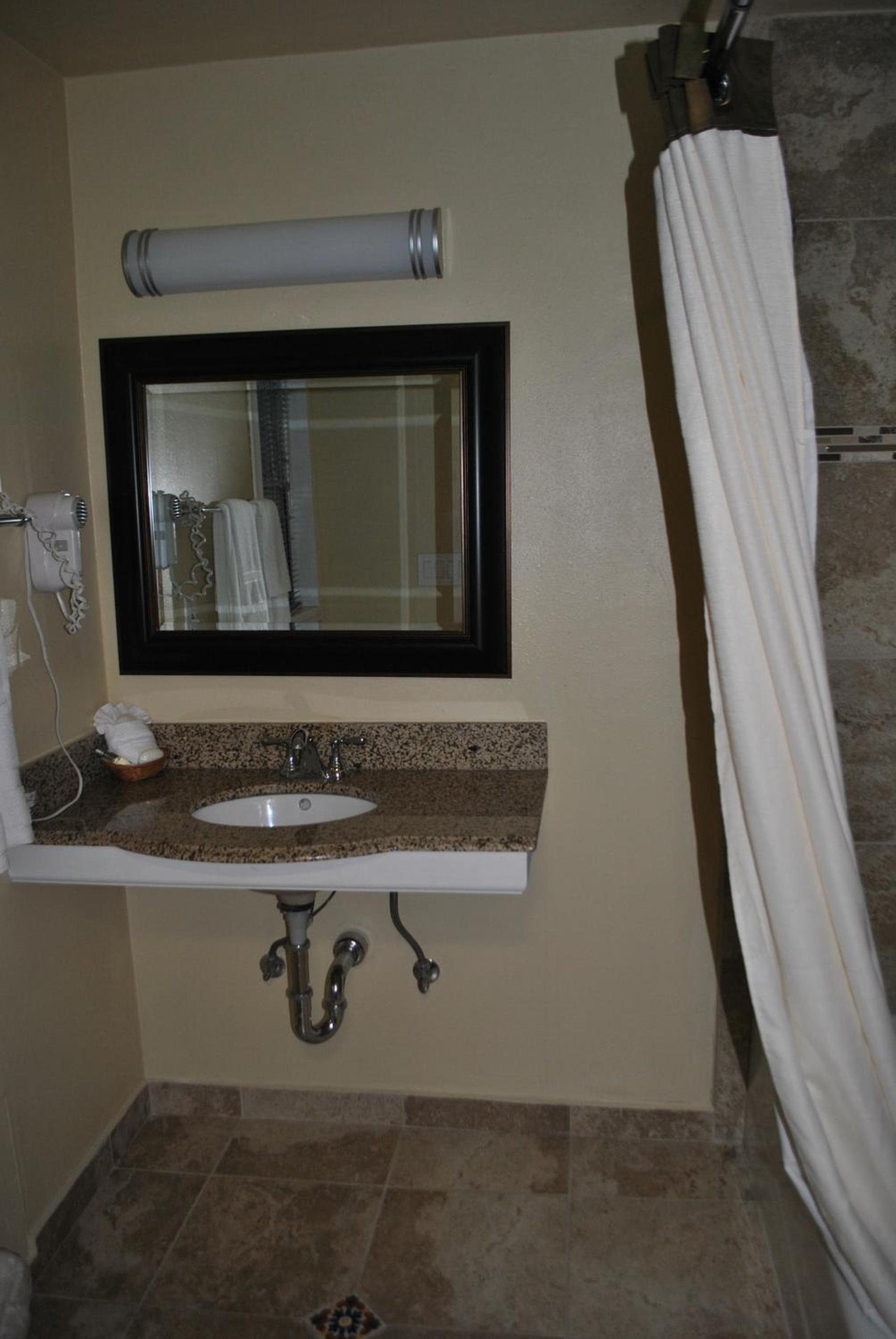 Oasis Inn and Suites photo 42