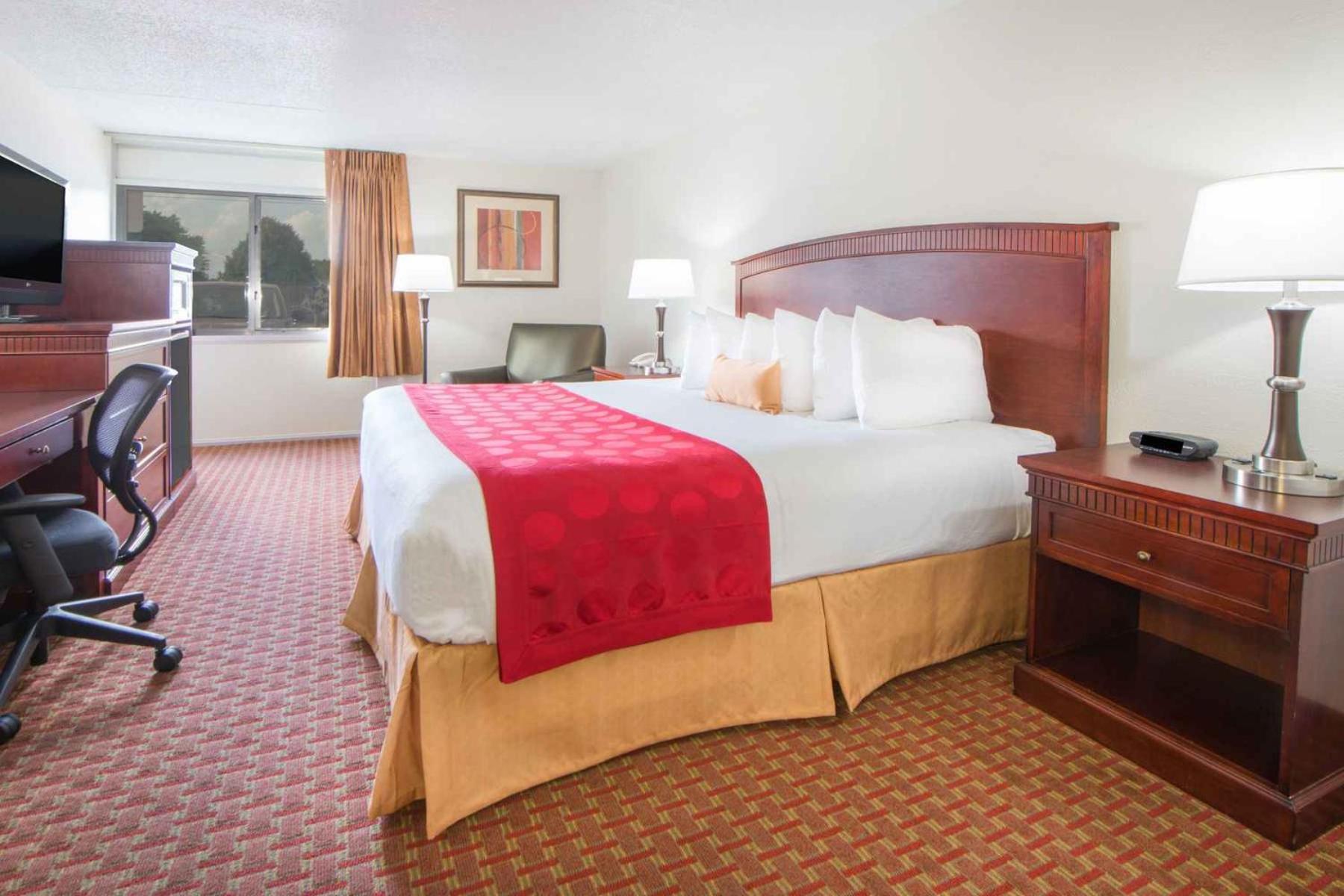 Ramada by Wyndham Enid photo 29