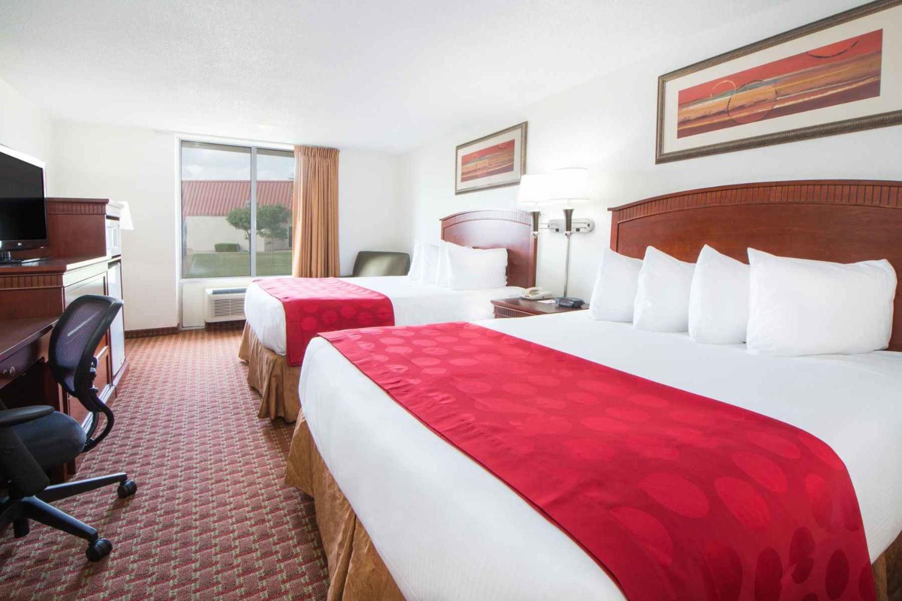 Ramada by Wyndham Enid photo 33